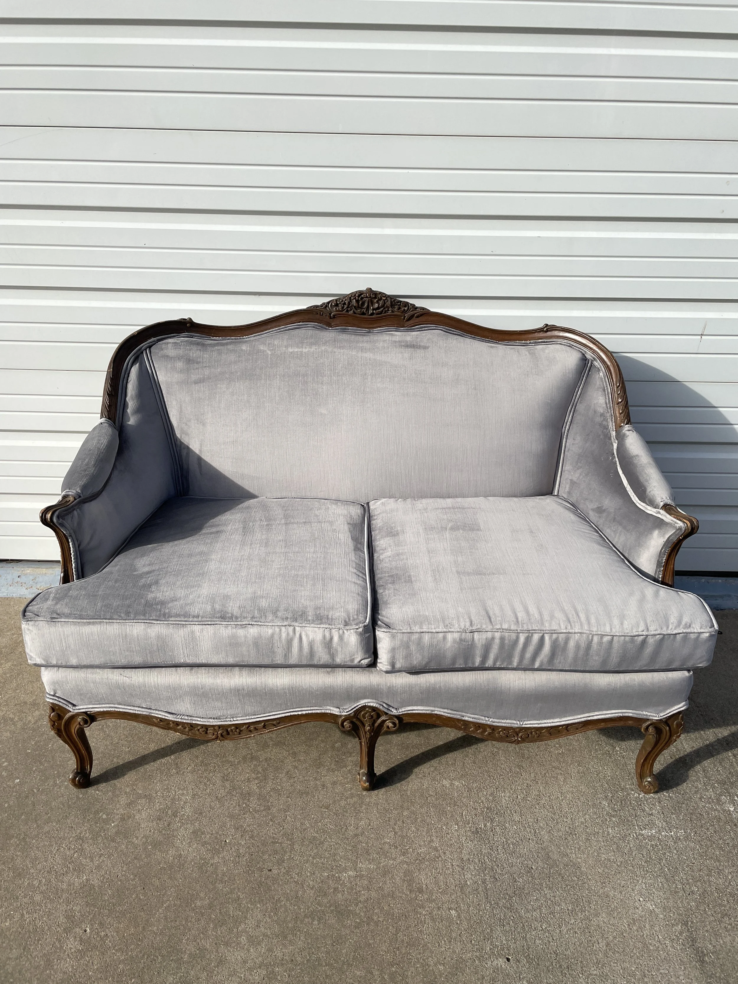 tulsa.rentals.kate.loveseat.vintageIMG_3246.JPG
