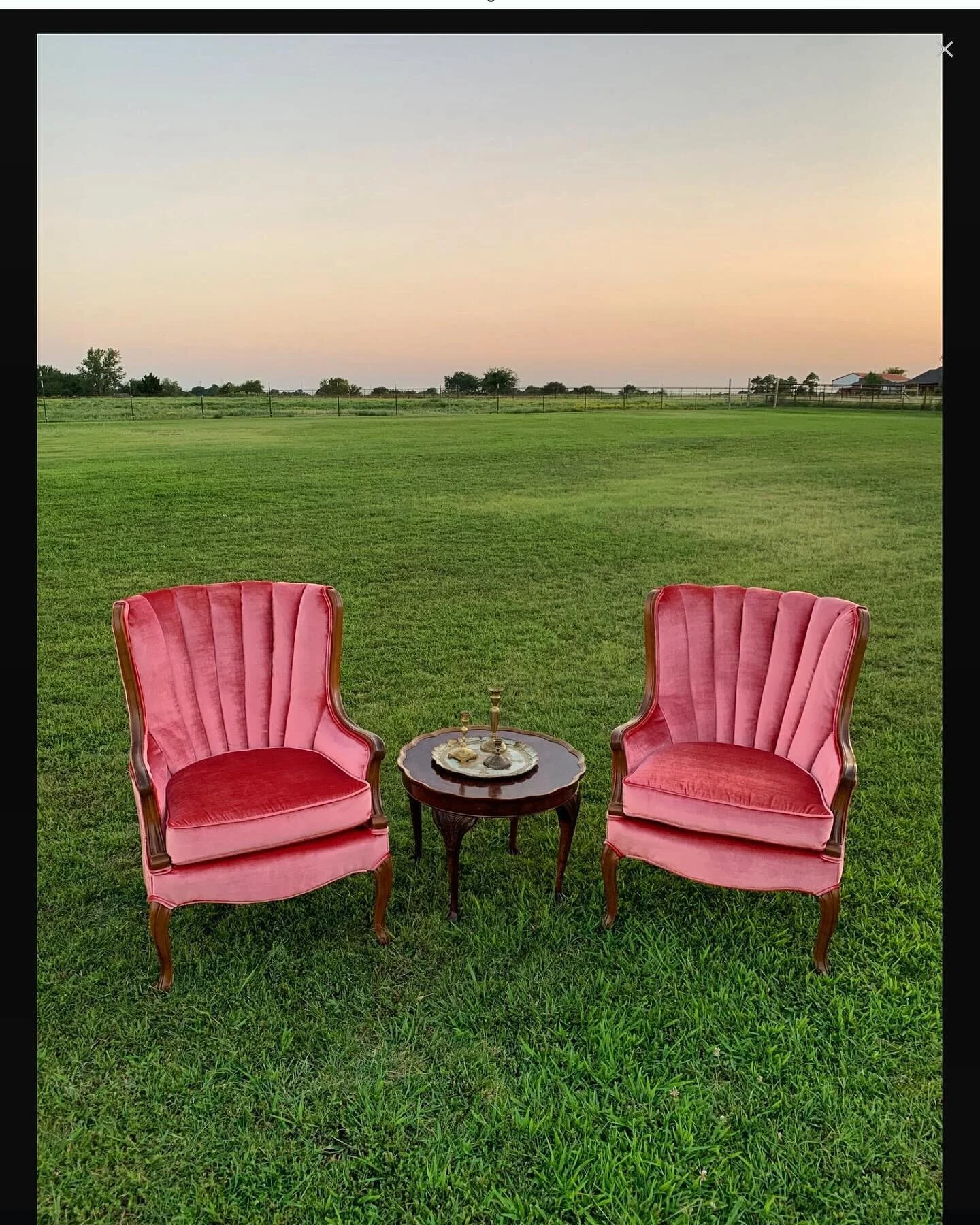 Happy Super Bowl Sunday!  I’ve added a few things and marked down some pieces on the website.  Link in bio➡️
.
.
.
#Super Bowl
#inventoryclearance
#vintagefurniture
#velvetvintage
#rentals
#vintagerentals
#oklahomavintage
#lavintageok