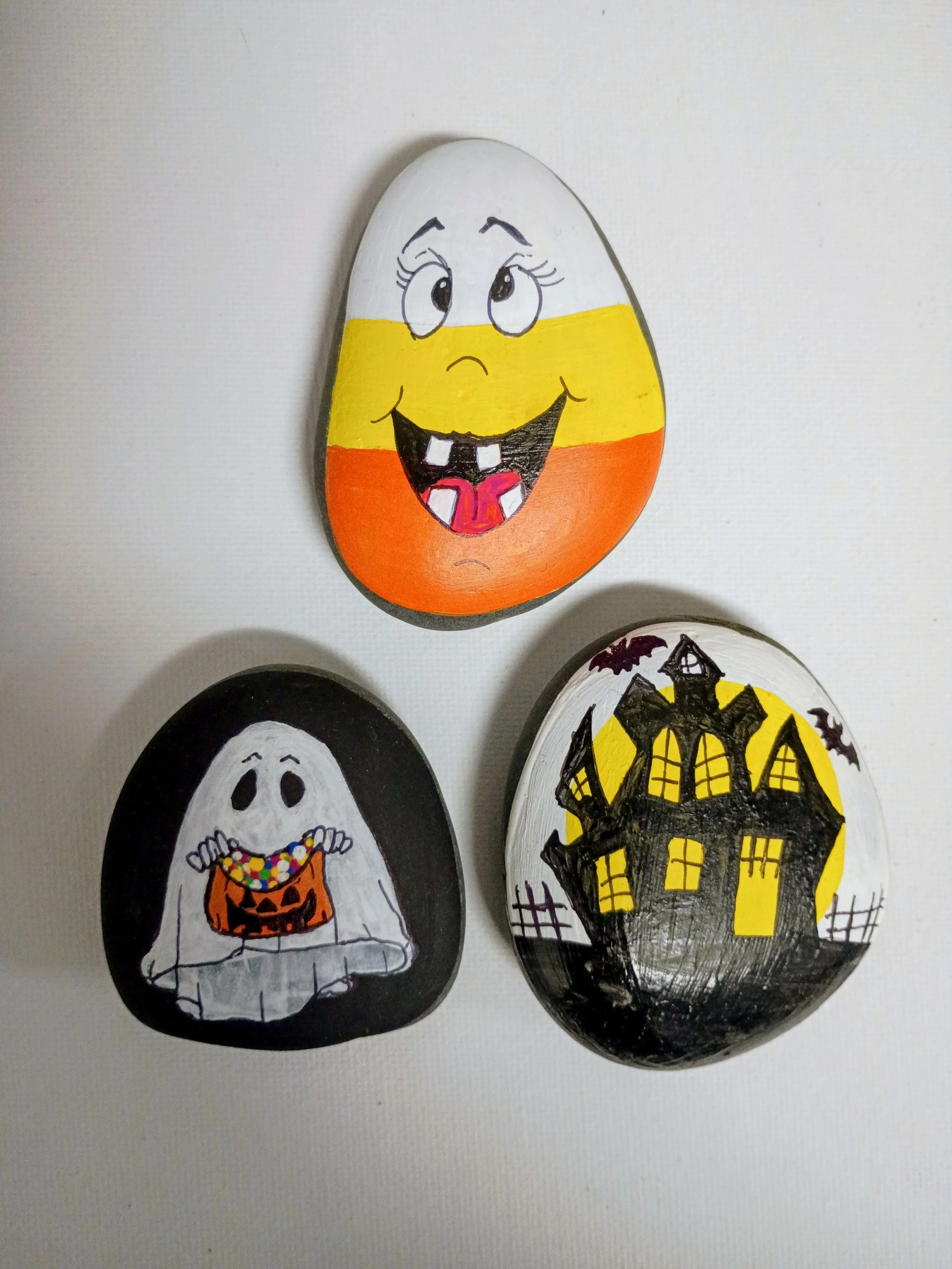 Art on the Island: Spooky Rock Painting