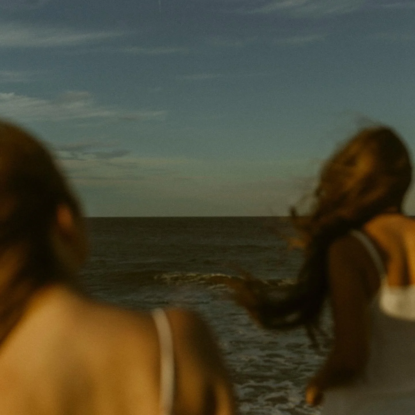 highly recommend booking your senior photos with your best friend and doing your shoot together!! had so much fun running around the beach with these two!

#samanthajanephotography #delawarephotographer #marylandphotographer #seniorphotos #easternsho