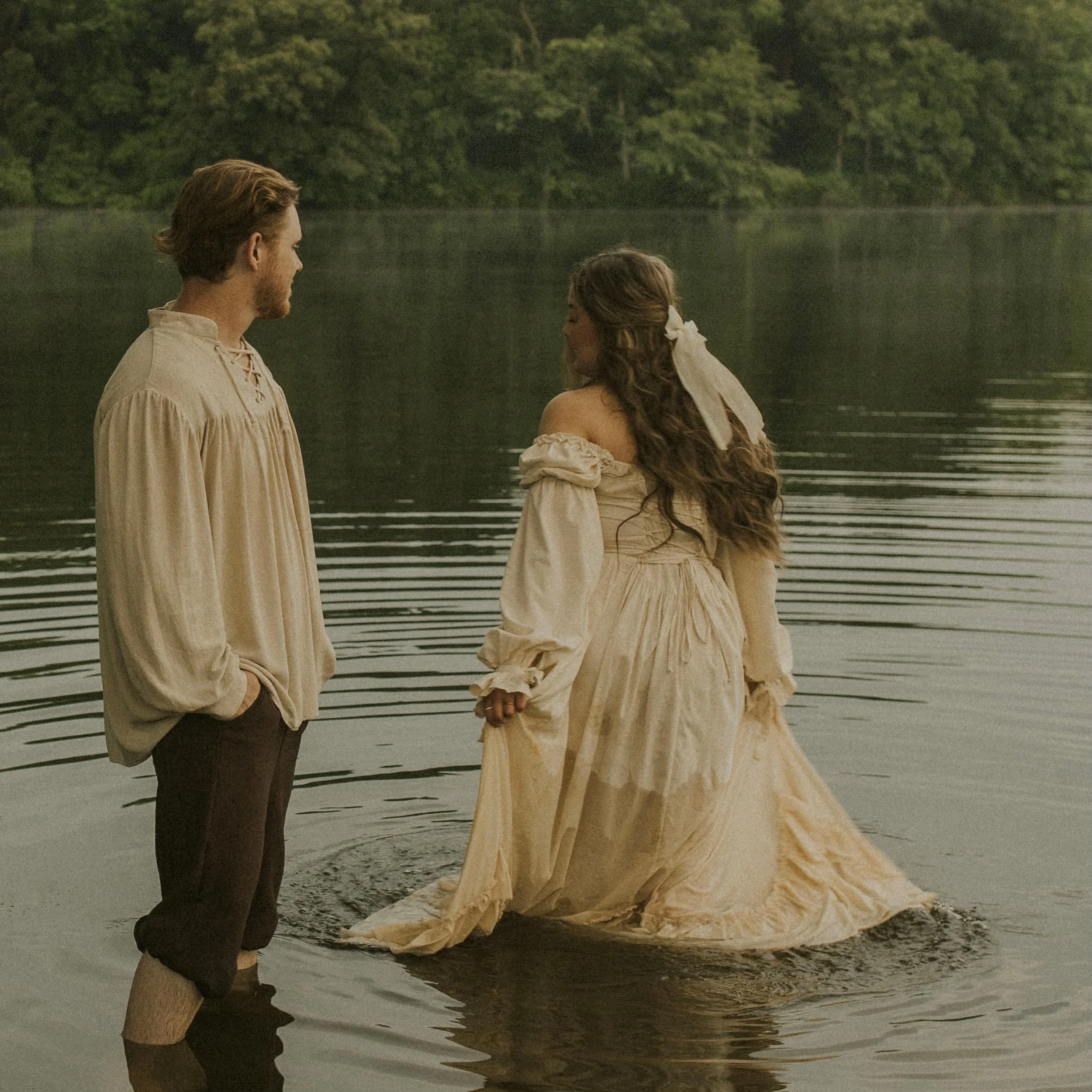 dreaming of more ethereal, romance novel inspired couples sessions like this one

booking fall dates, send me a DM🤍

#cinematicphotography #delawarephotographer #marylandphotographer #eastcoastphotographer #easternshorephotographer