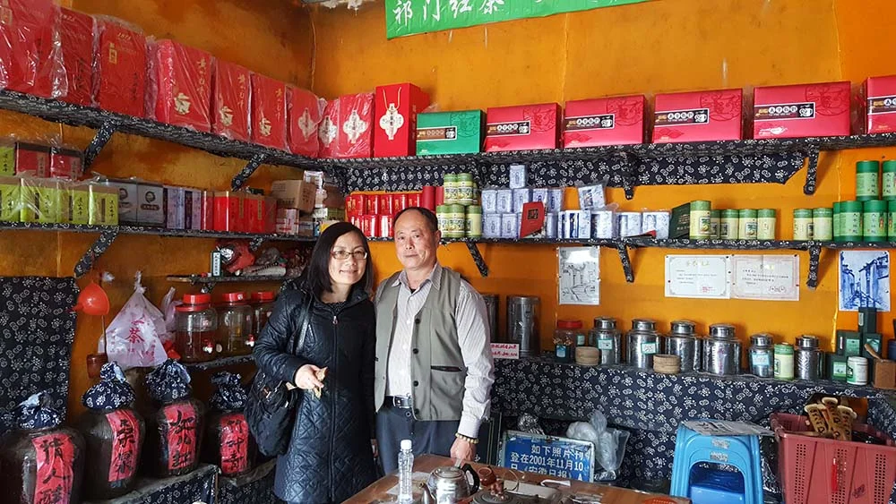 Gisela Jia and the tea-maker (storeowner).