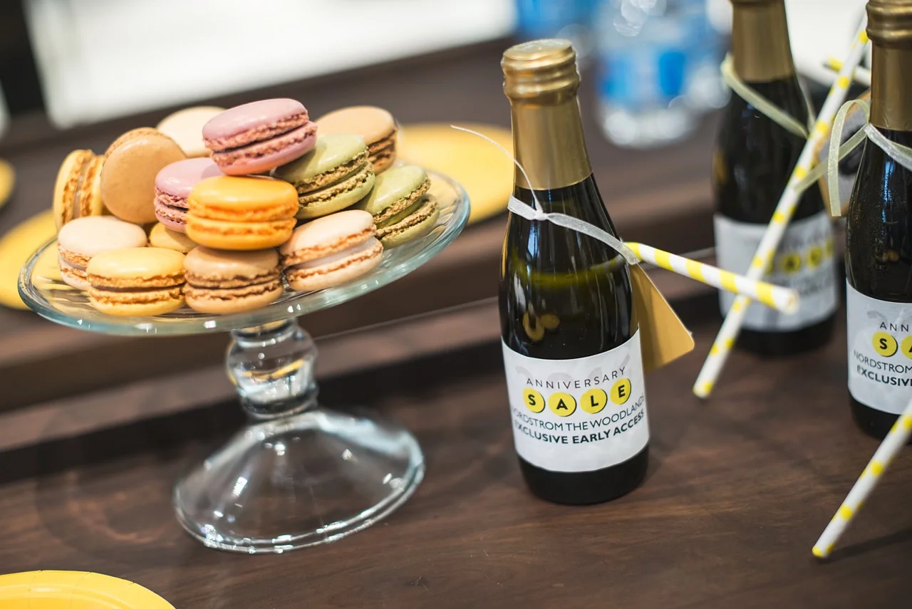 Macaroons, champagne and shopping! All part of Nordstrom’s mini fashion show that featured the upcoming fall trends and styles, and their top Anniversary Sale bargains! 