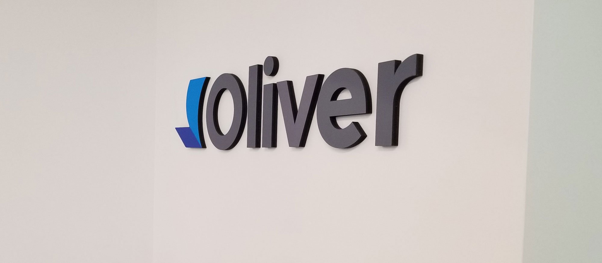 indoor-signs-oliver-wall-logo.jpg