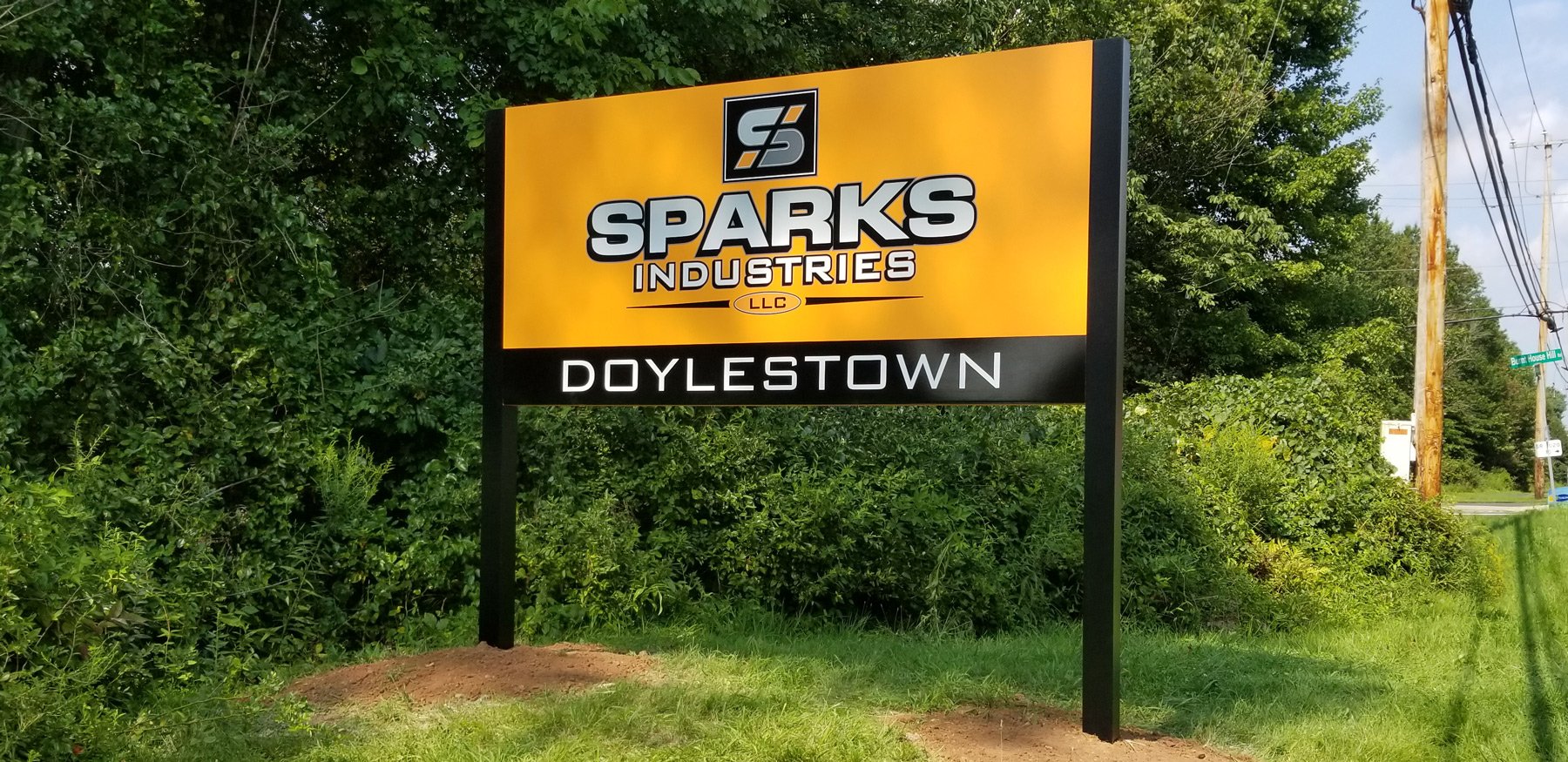 outdoor-signs-sparks-doylestown.jpg