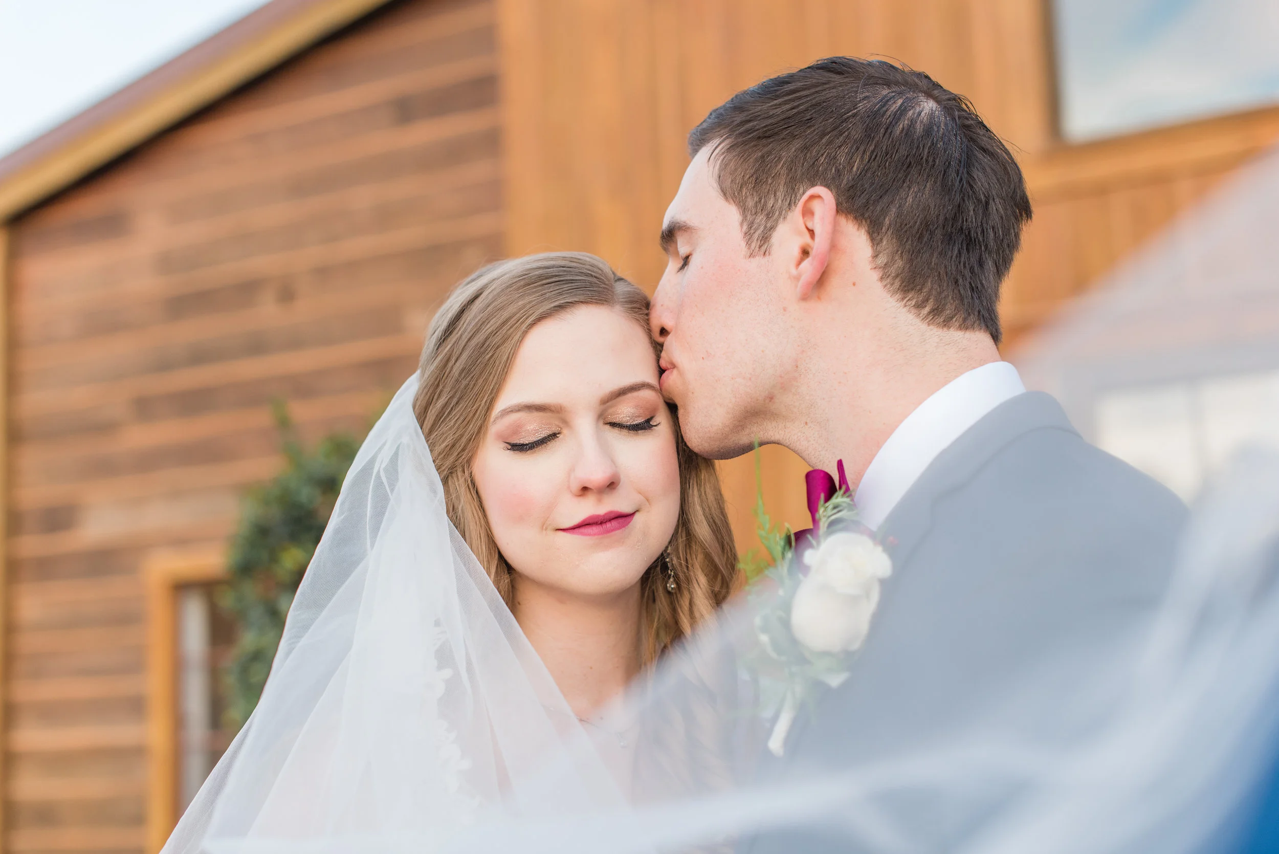 Meredith &amp; Will | Big Sky Barn Wedding | Montgomery, TX