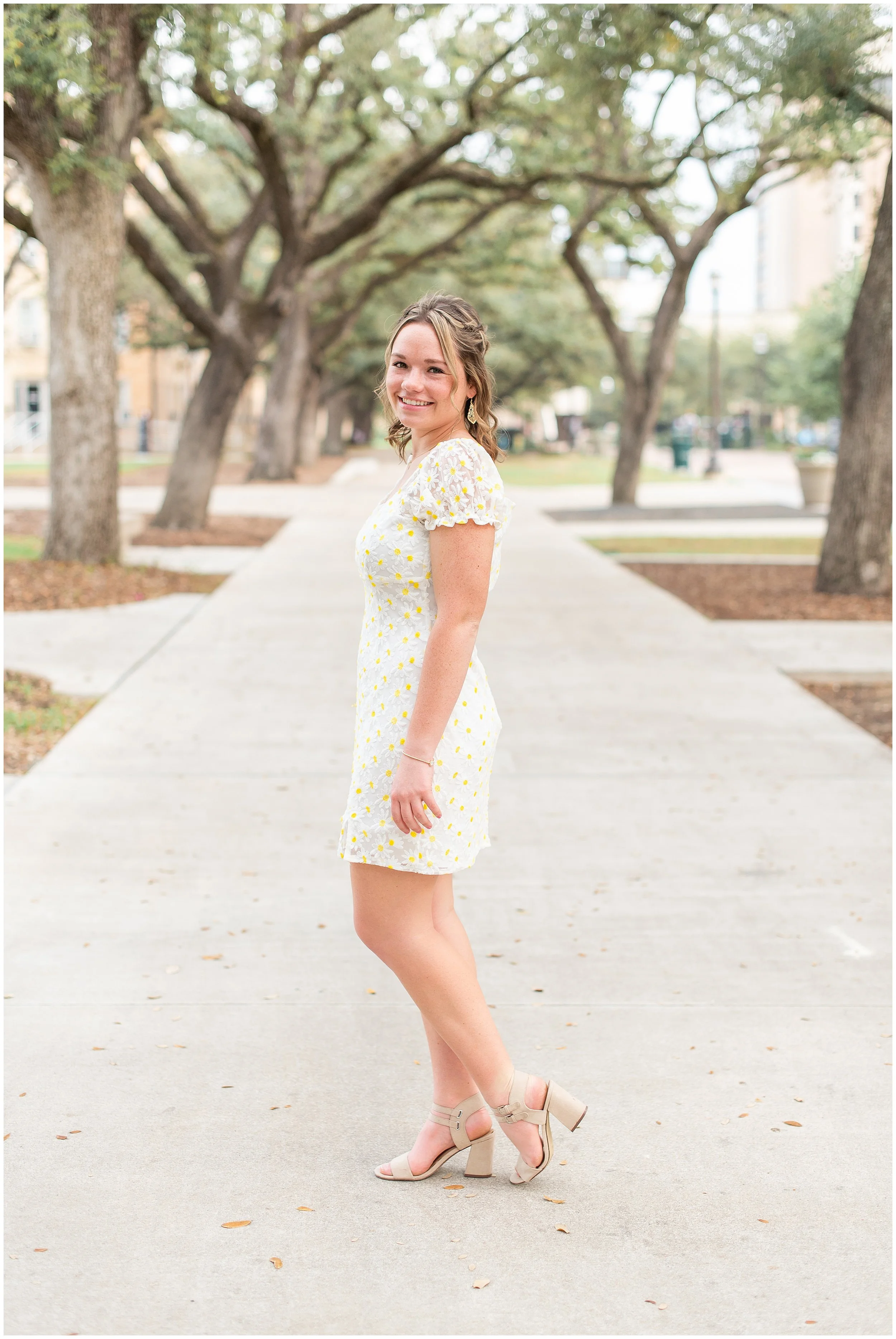 Katelyn Amber Miller | Texas Graduation Photographer | Texas A&M University | College Station, TX_0025.jpg