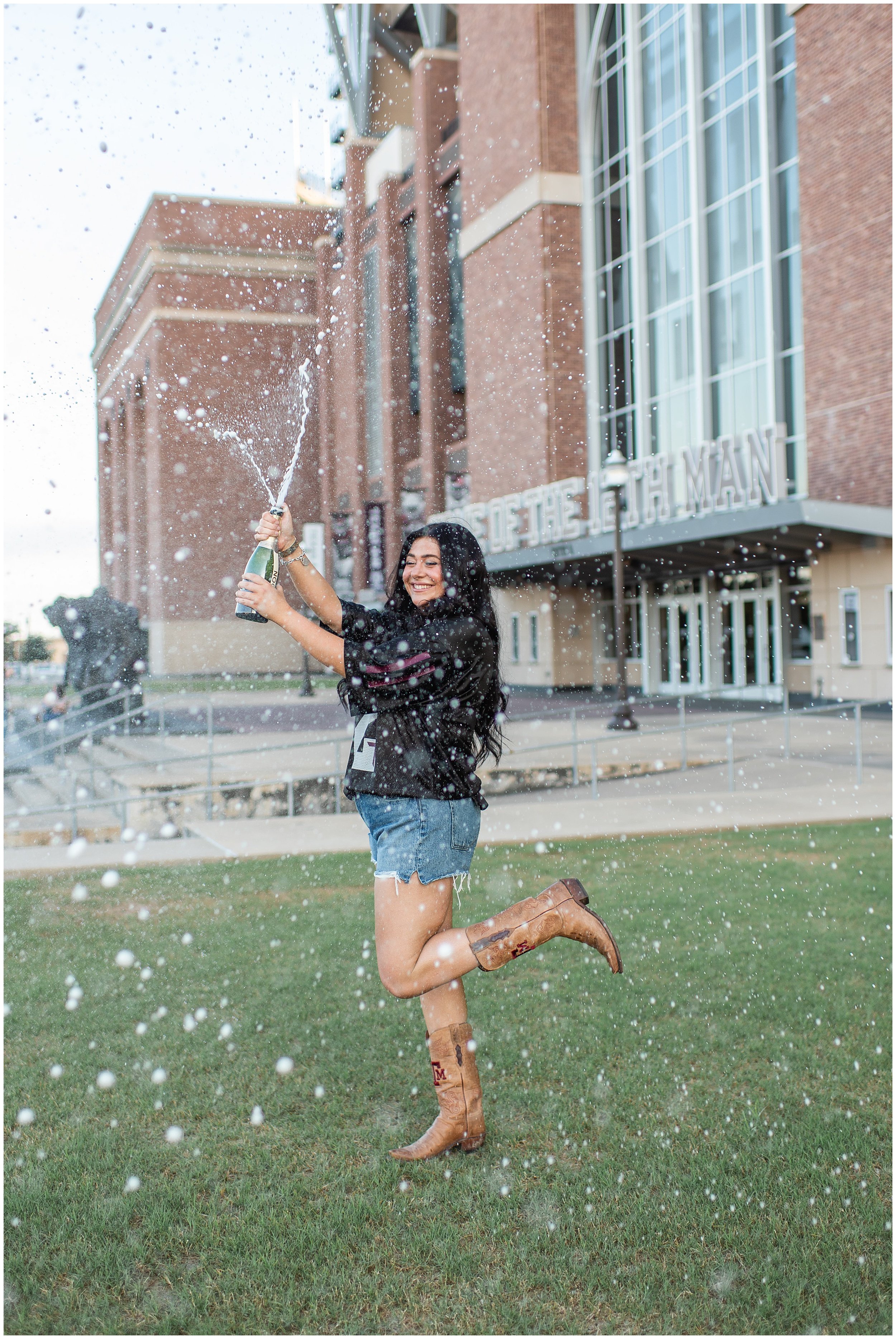 Katelyn Amber Miller | Graduation Session | Texas A&M University | College Station, TX | College Station Photographer_0174.jpg