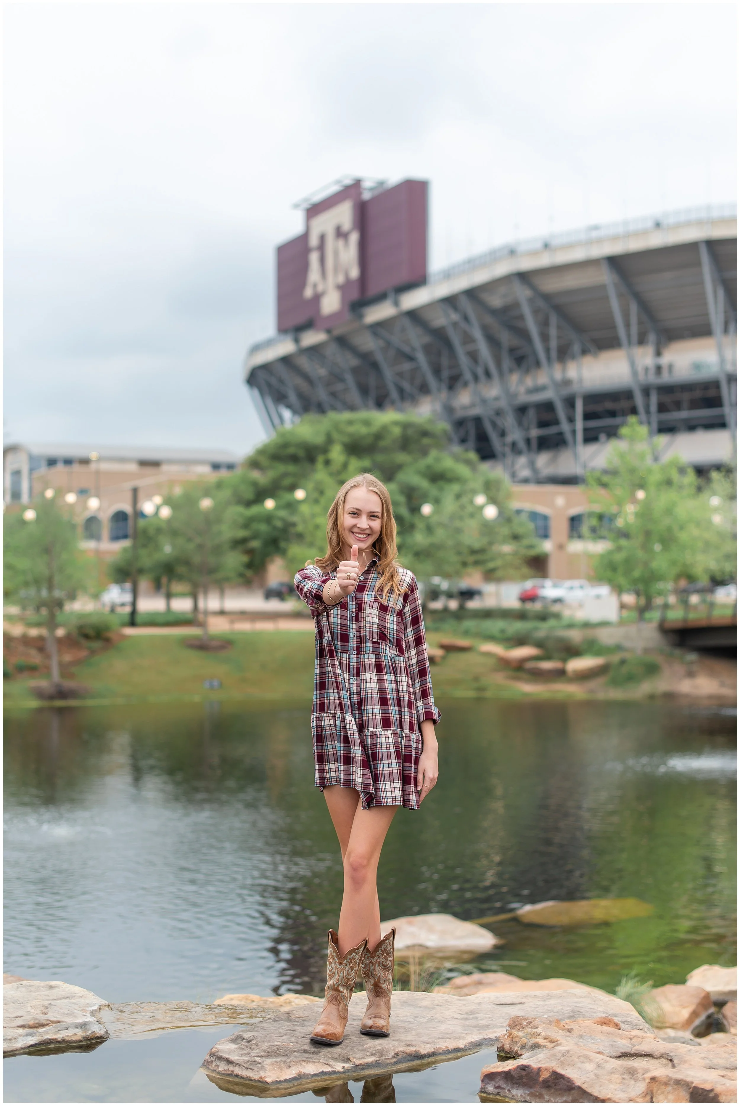 Katelyn Amber Miller | Texas A&M University | Graduation Session | College Station, TX | College Station Photographer_0094.jpg