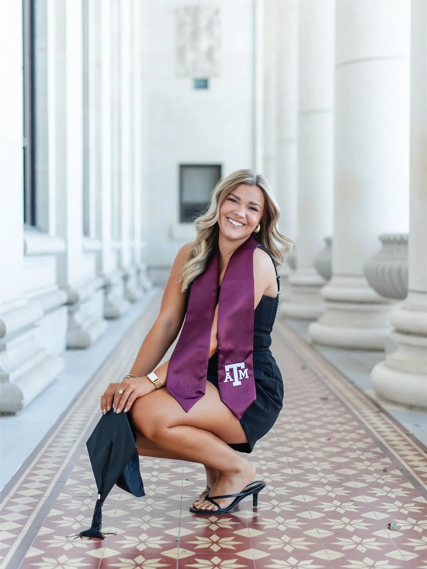 May grads, it&rsquo;s that time!! Get your session on the books 🎓🌼