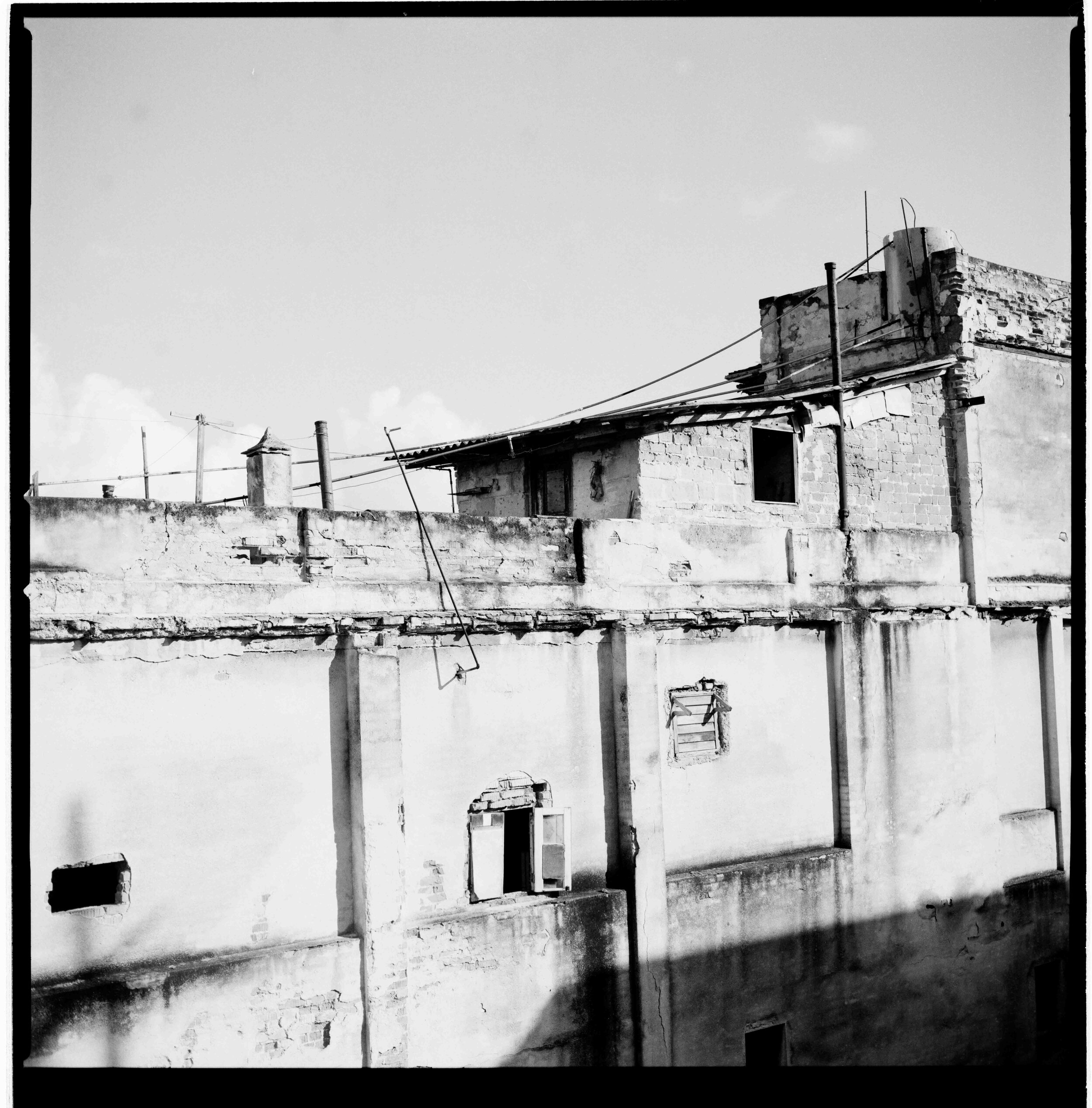 Cuba_apartment building-2.jpg