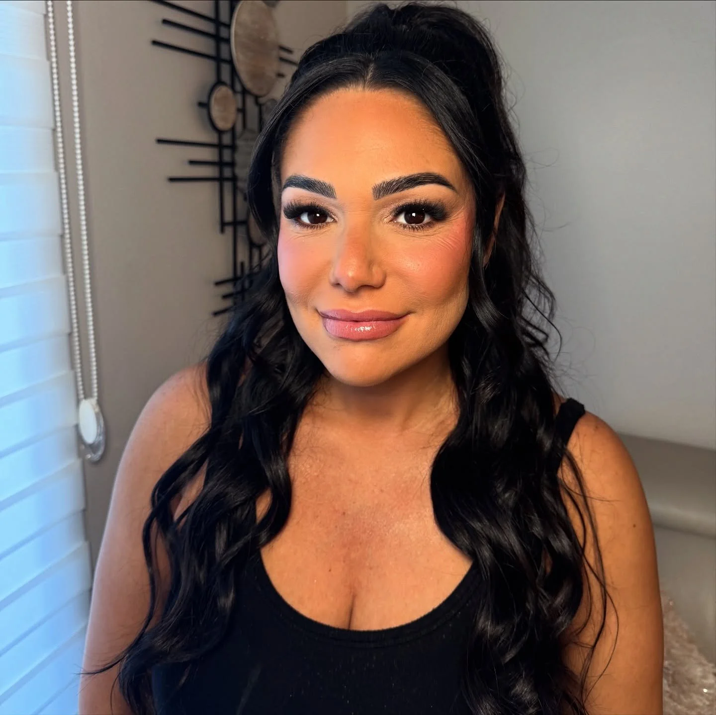 LAiLA&rsquo;S MOM 💘

Makeup #LGMakeupTans
Hair @nichebeauty.bykaedi