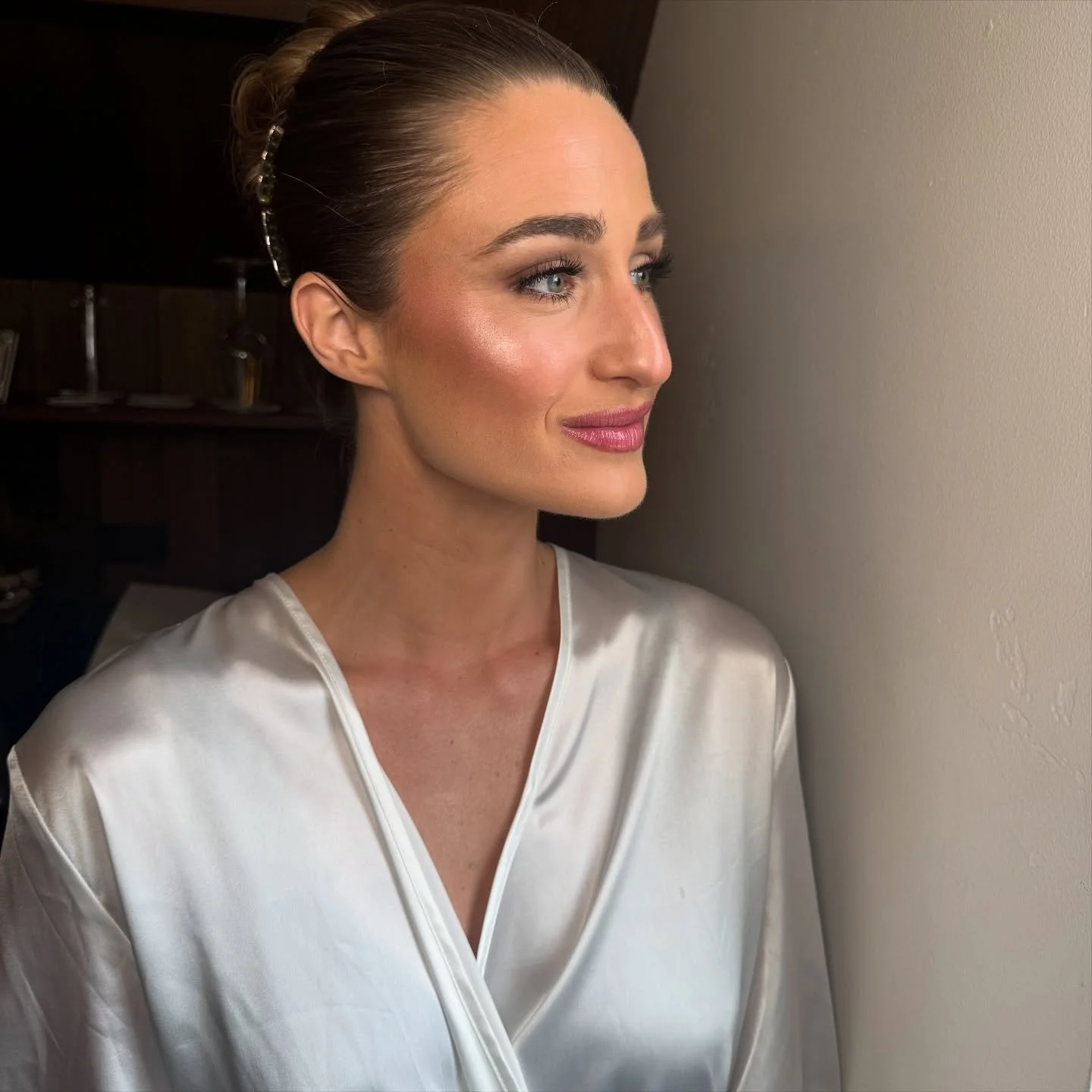 🌹 𝕄𝕒𝕣𝕪𝔾𝕣𝕒𝕔𝕖 🌹

MAKEUP @lgmakeupbridal 
HAIR @styledbylia_