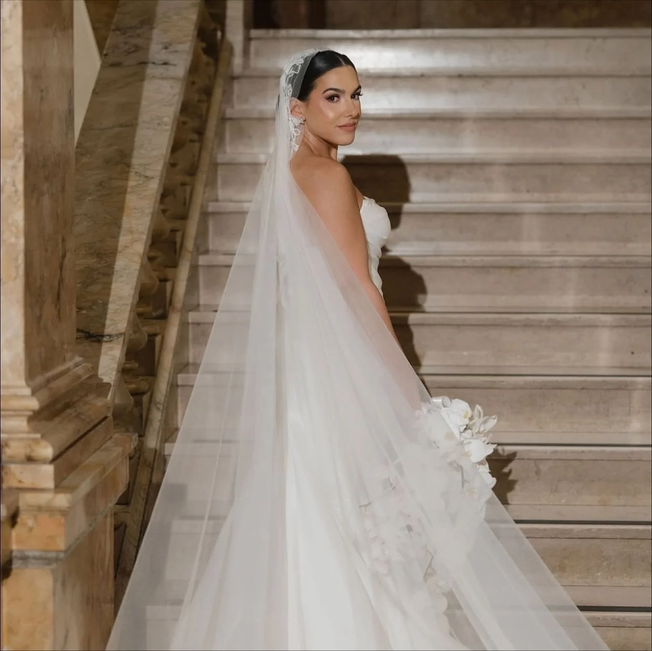 🎀 𝒮𝓉𝑒𝒻𝒶𝓃𝒾𝑒 🎀

TAN #LGMakeupTans
PHOTO @valerie.halling