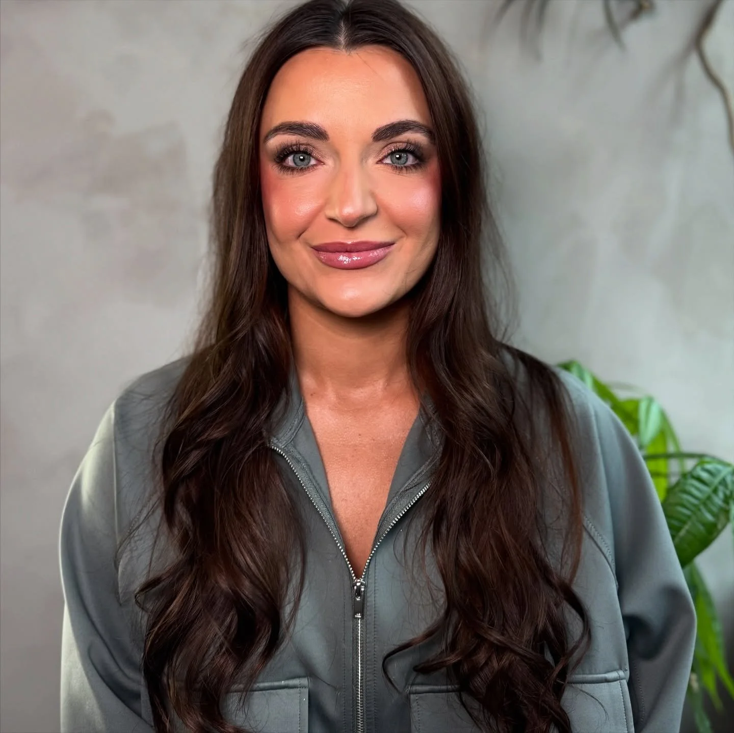 We love a good glowy soft glam around here 🧚🏼&zwj;♀️

#LGMakeupTans