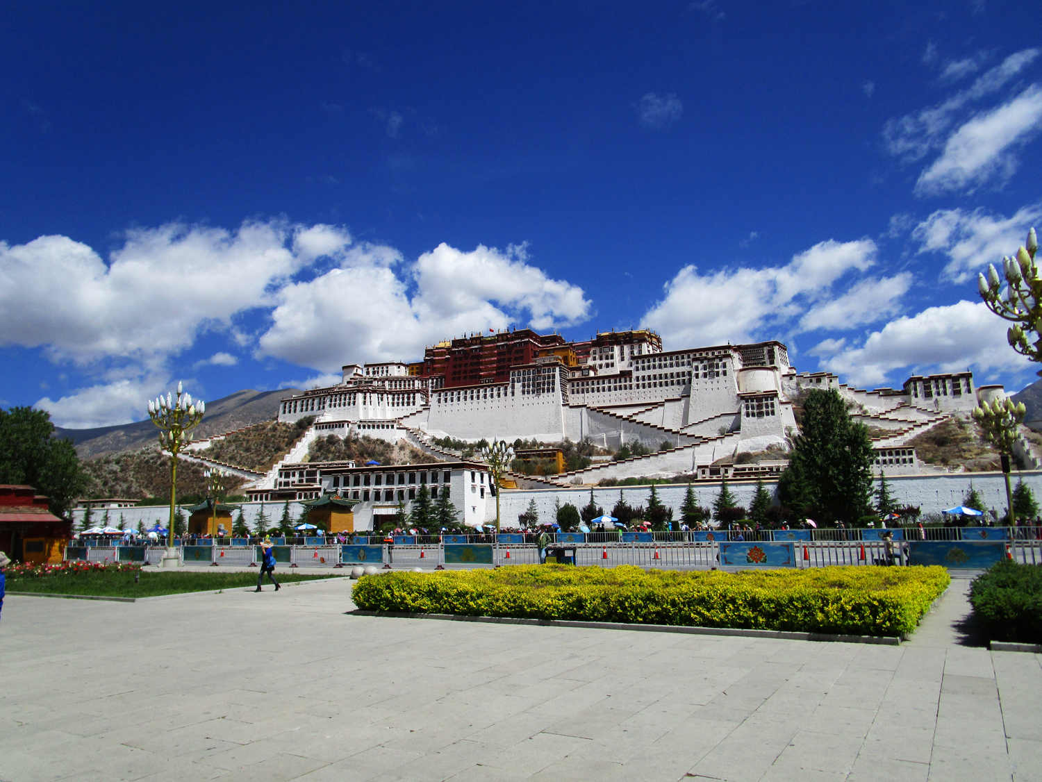 Quinn.Tibet.Lhasa.PotalaDzong.jpg