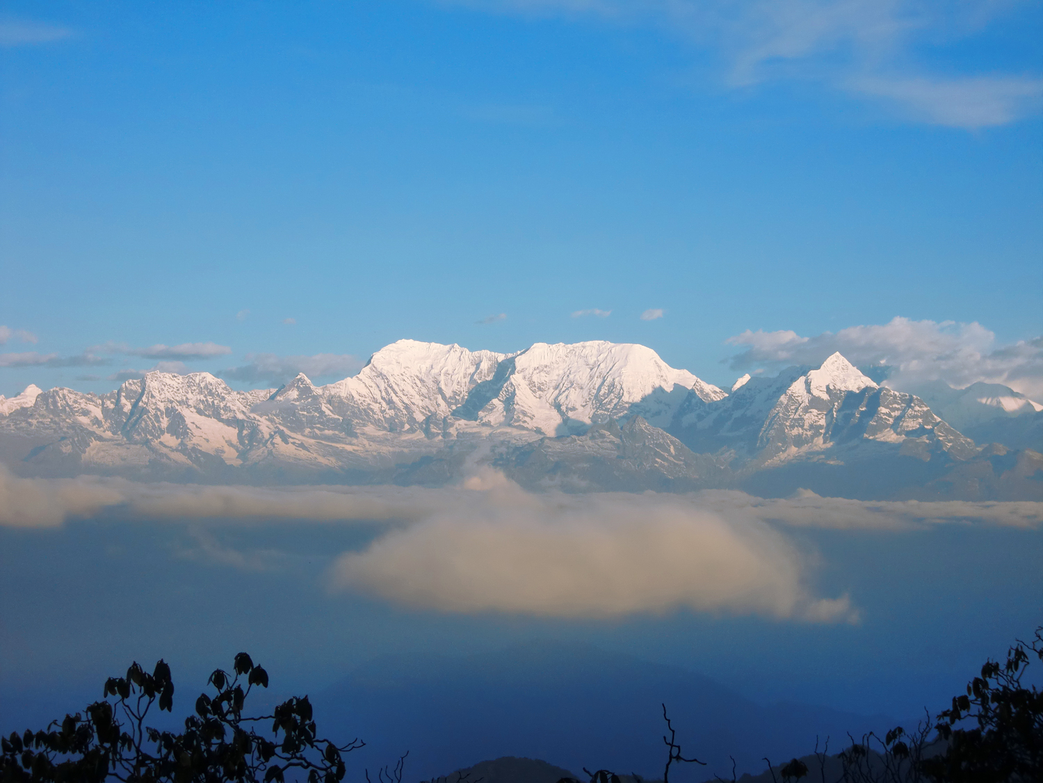 Nepal.EastNepal.Dobate.Sunrise.Clouds.Himalayas5.jpg