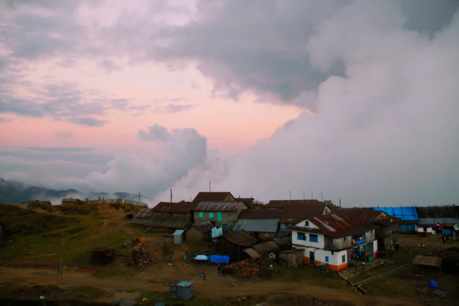 Nepal.EastNepal.GuphaPokhari.Sunset.Clouds.jpg