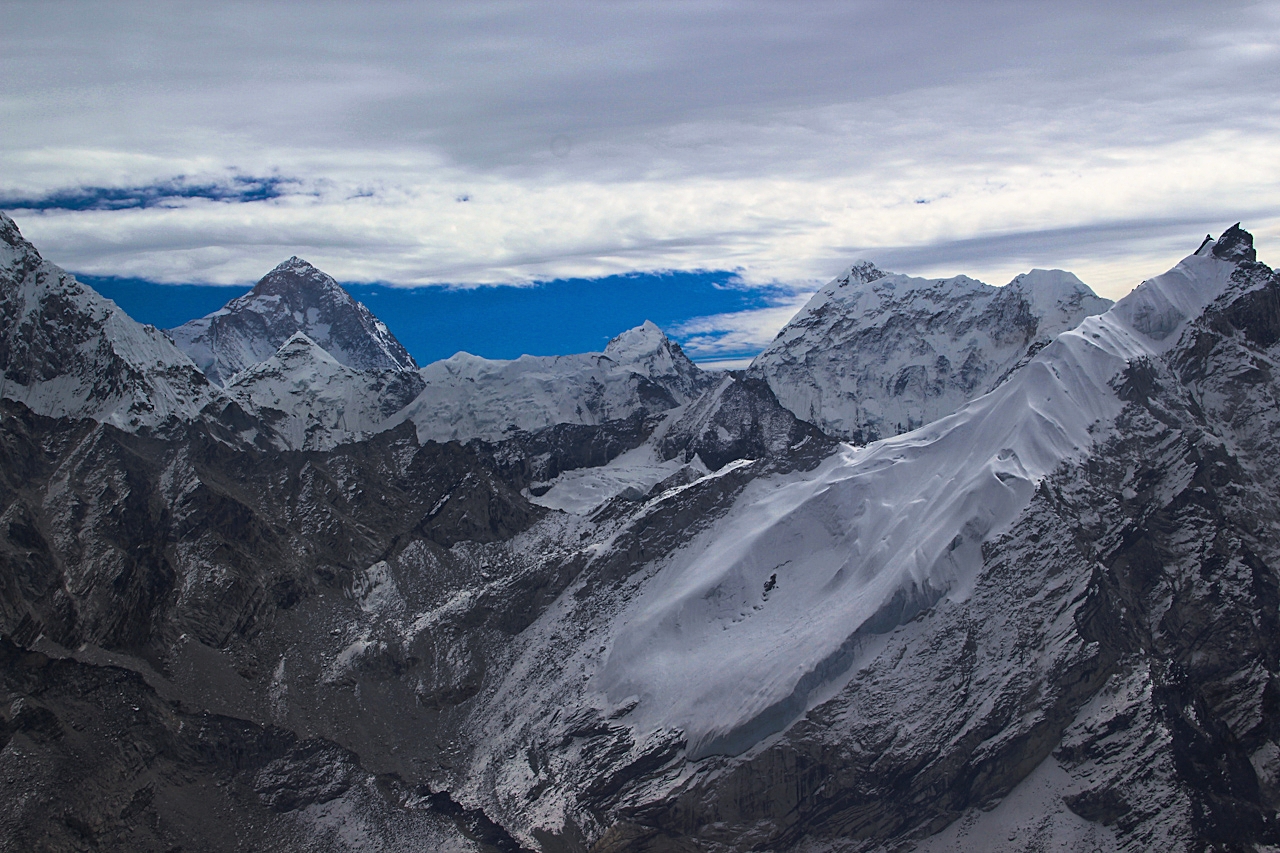 <strong>The Khumbu</strong><p>Roof of the World »</p>