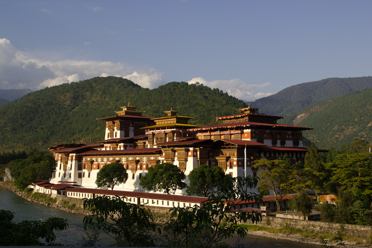 Punakha.Dzong.2011.01.jpg