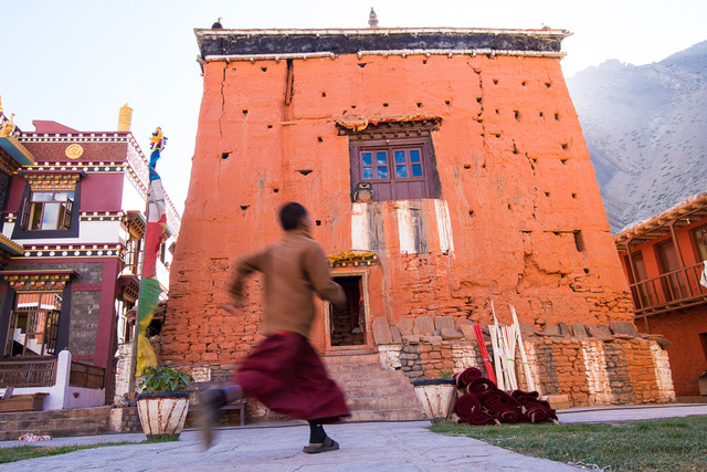 Throughout the journey, the team visited ancient holy sites, traversed the unique landscapes, and participated in team-building activities. 