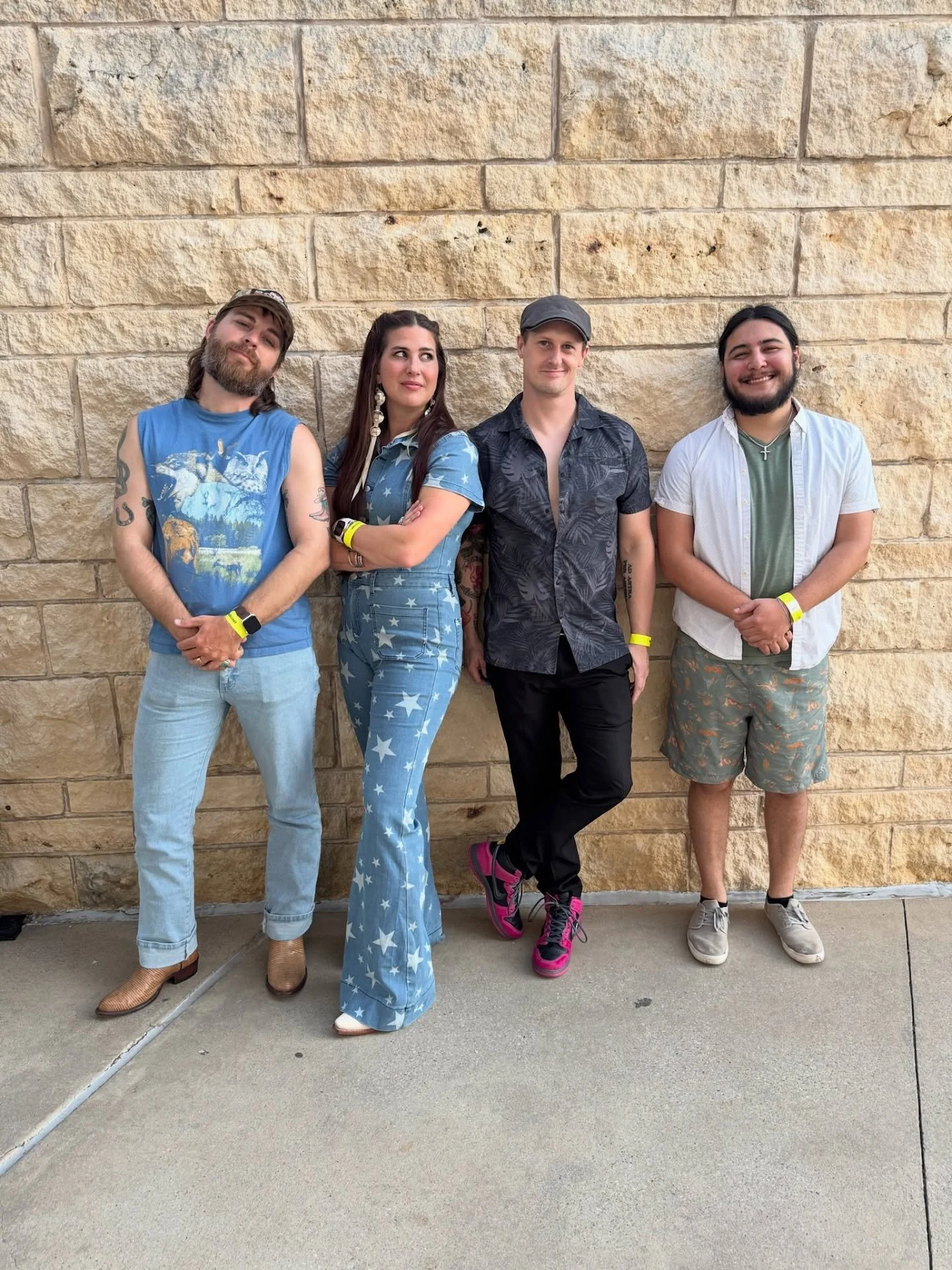 We always enjoy playing at @levittarlingtontx ! The best hospitality and the folks that come to the show are always so kind. Thank you for letting us come back, Arlington!

📷: @kelbydru