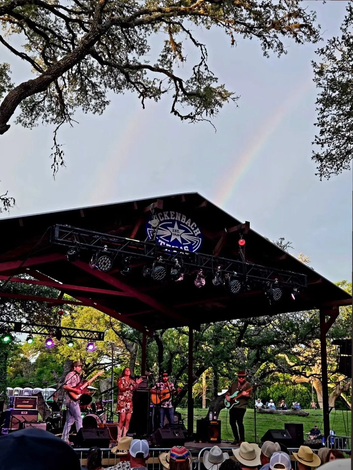 Down in @luckenbachtexas , ain&rsquo;t nobody feelin no pain&hellip;

Great night getting to open up for Uncle Lucius!