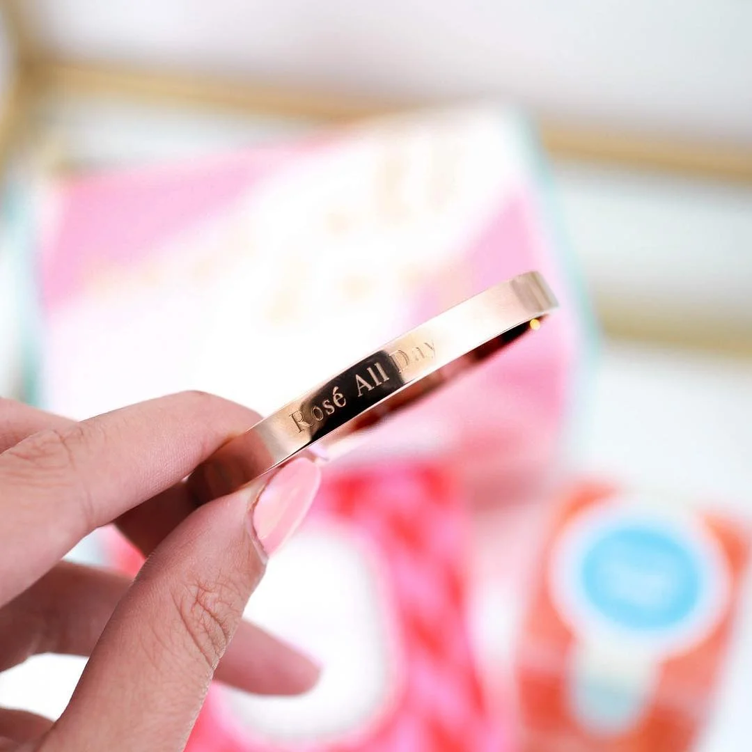 Custom jewelry, engraved jewelry, custom engraved jewelry, personalized jewelry, name necklace | Stella & Dot