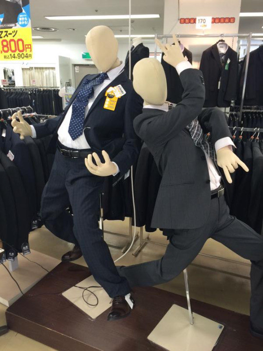 reddit dancing manequins.jpg