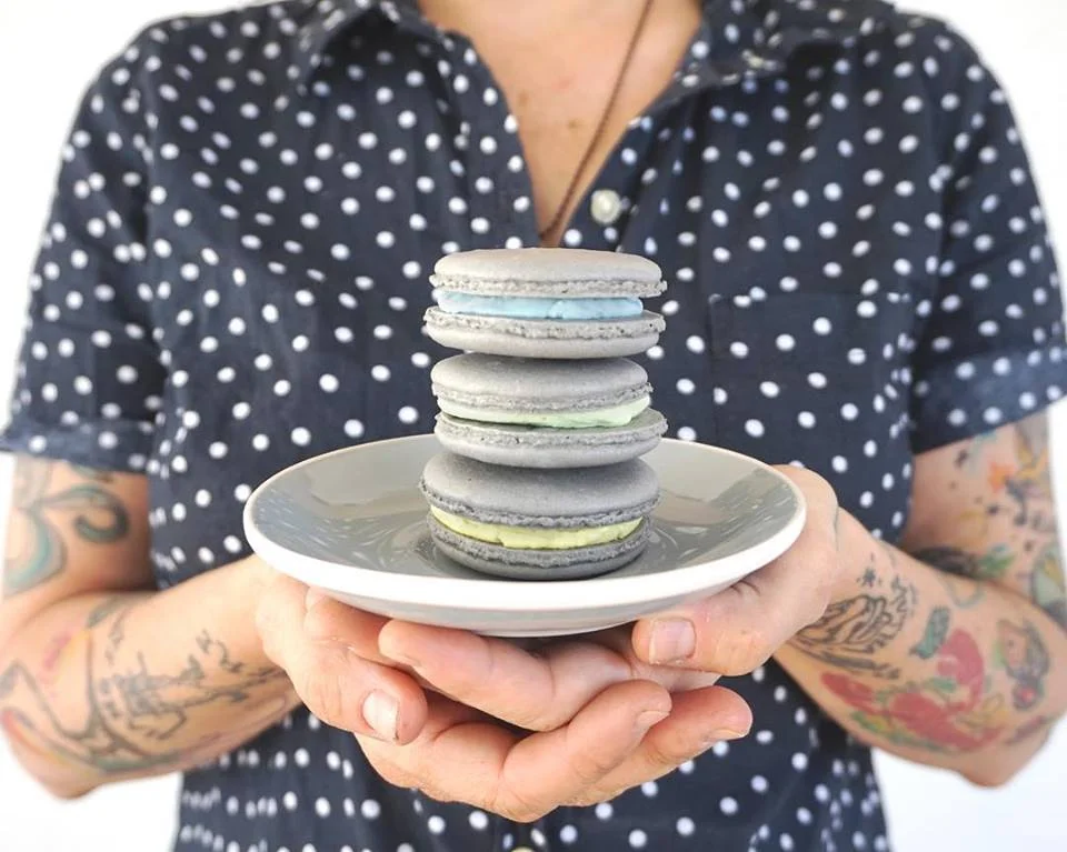 skull & cakebones macarons.jpg