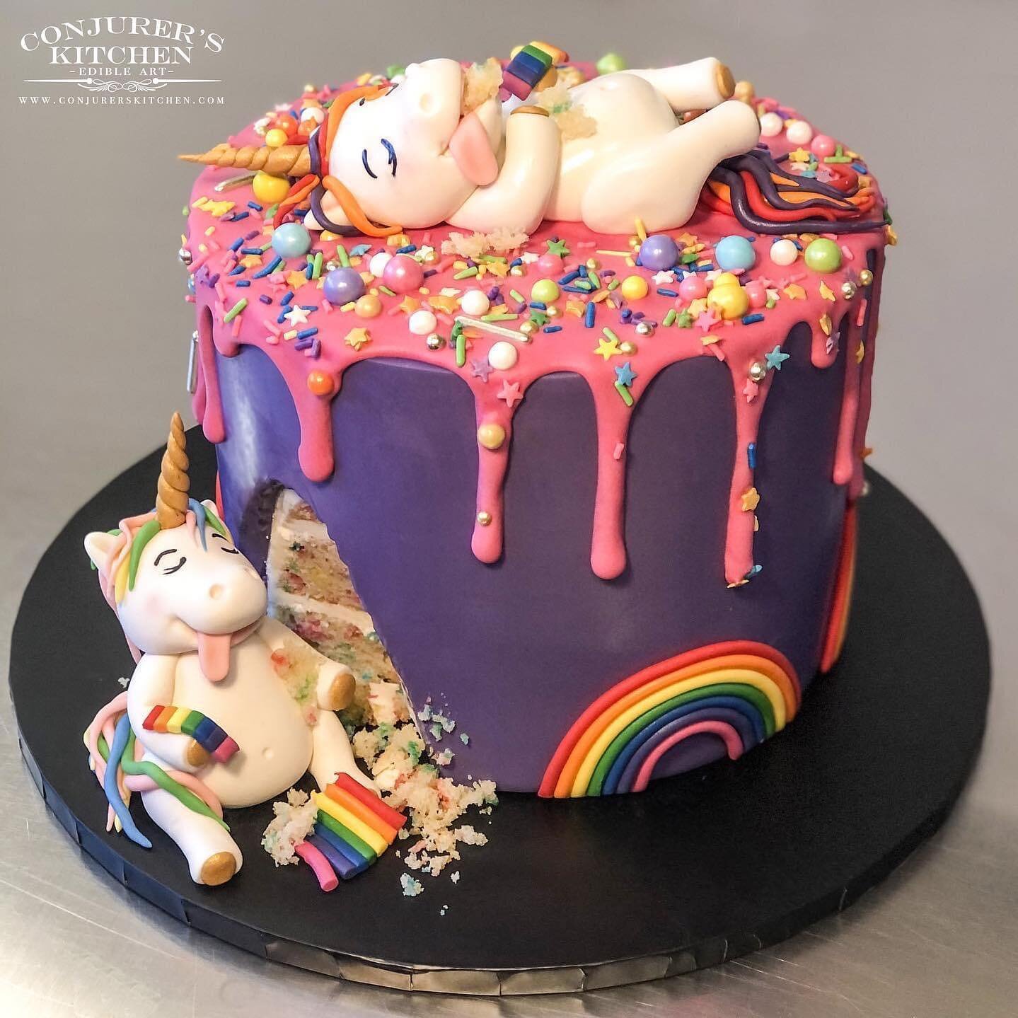 #bakerappreciation
Our beloved @conjurers_kitchen baked a cake this weekend. For those of us who know and love her this is big news.

Annabel is a fierce warrior and someone that has been with #depressedcakeshop since the very beginning.

She is also