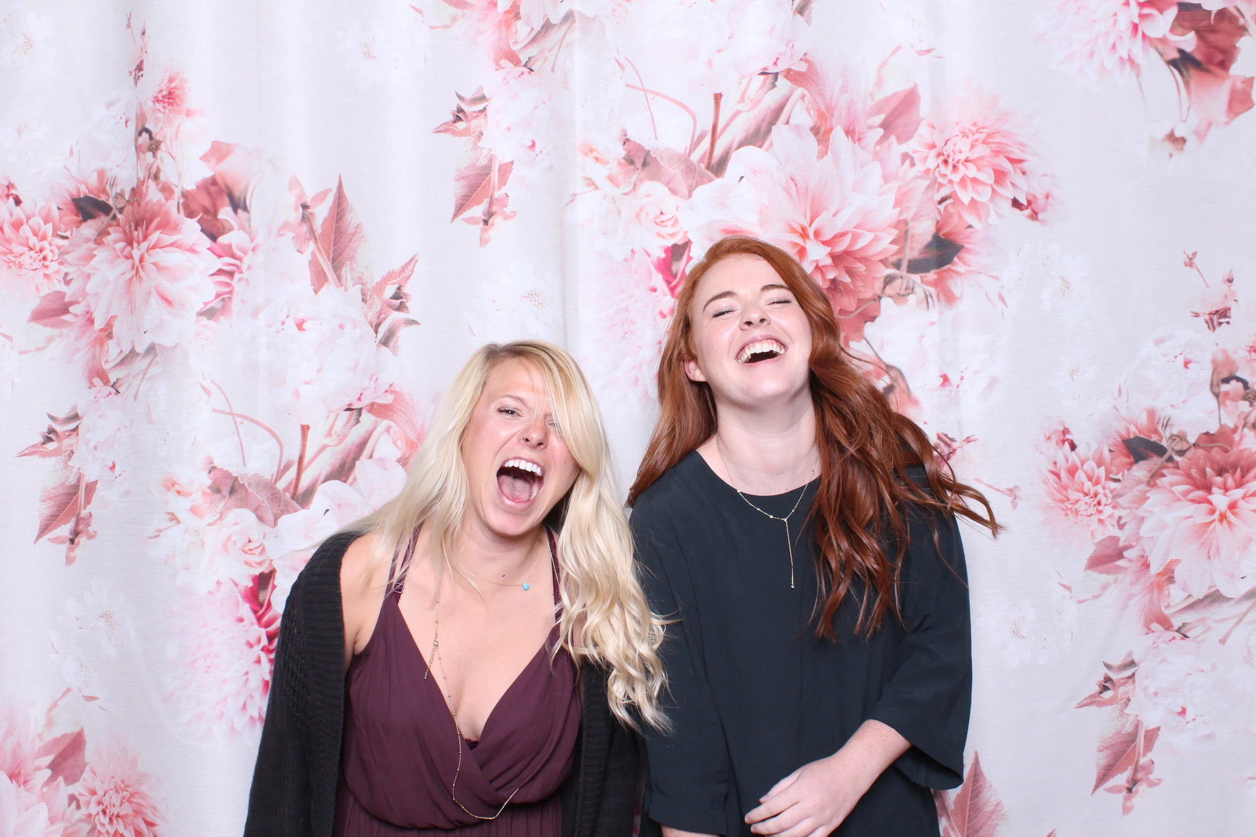 OhHappyDayBooth-TheSchoolofStyling-5.jpg