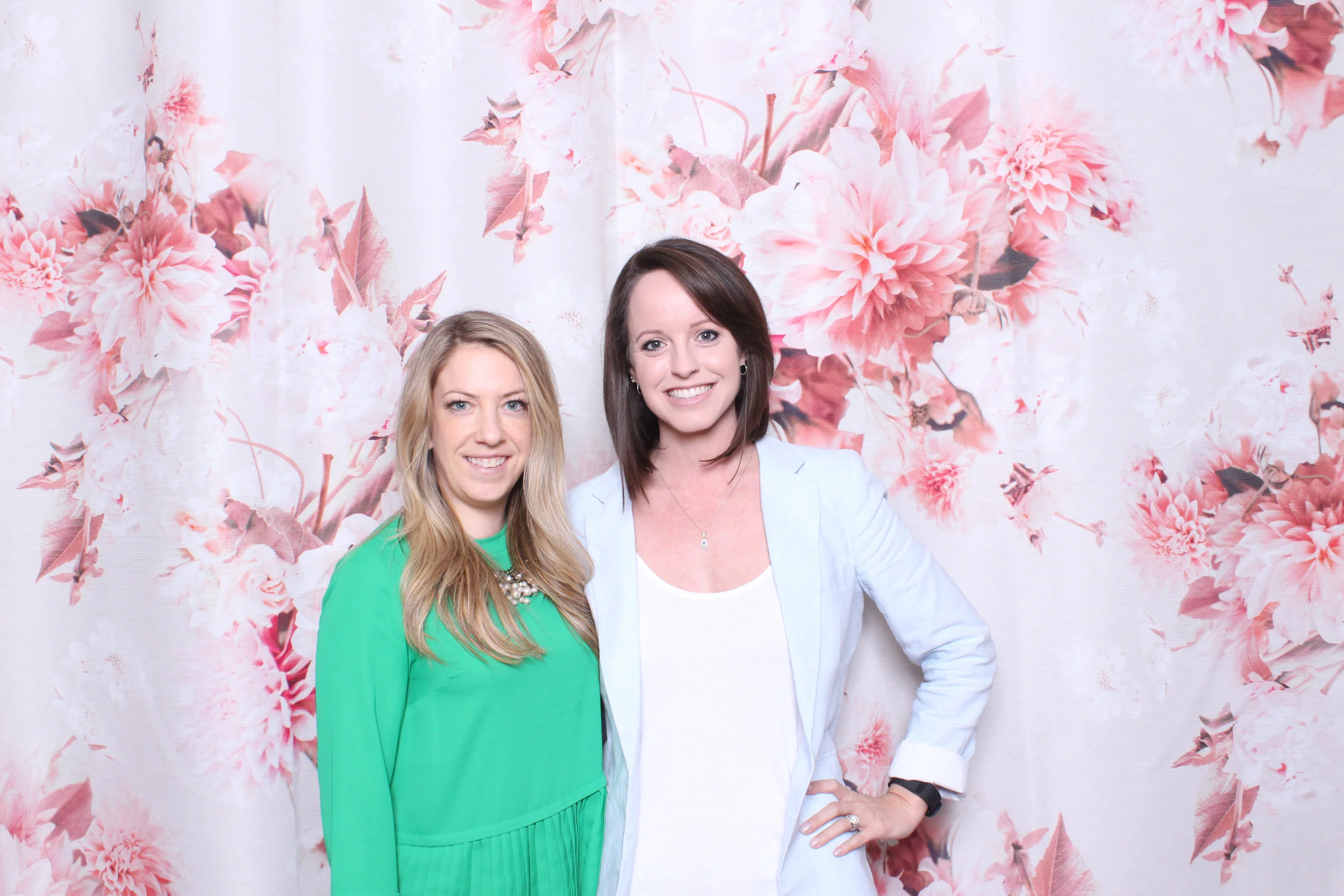 OhHappyDayBooth-TheSchoolofStyling-2.jpg
