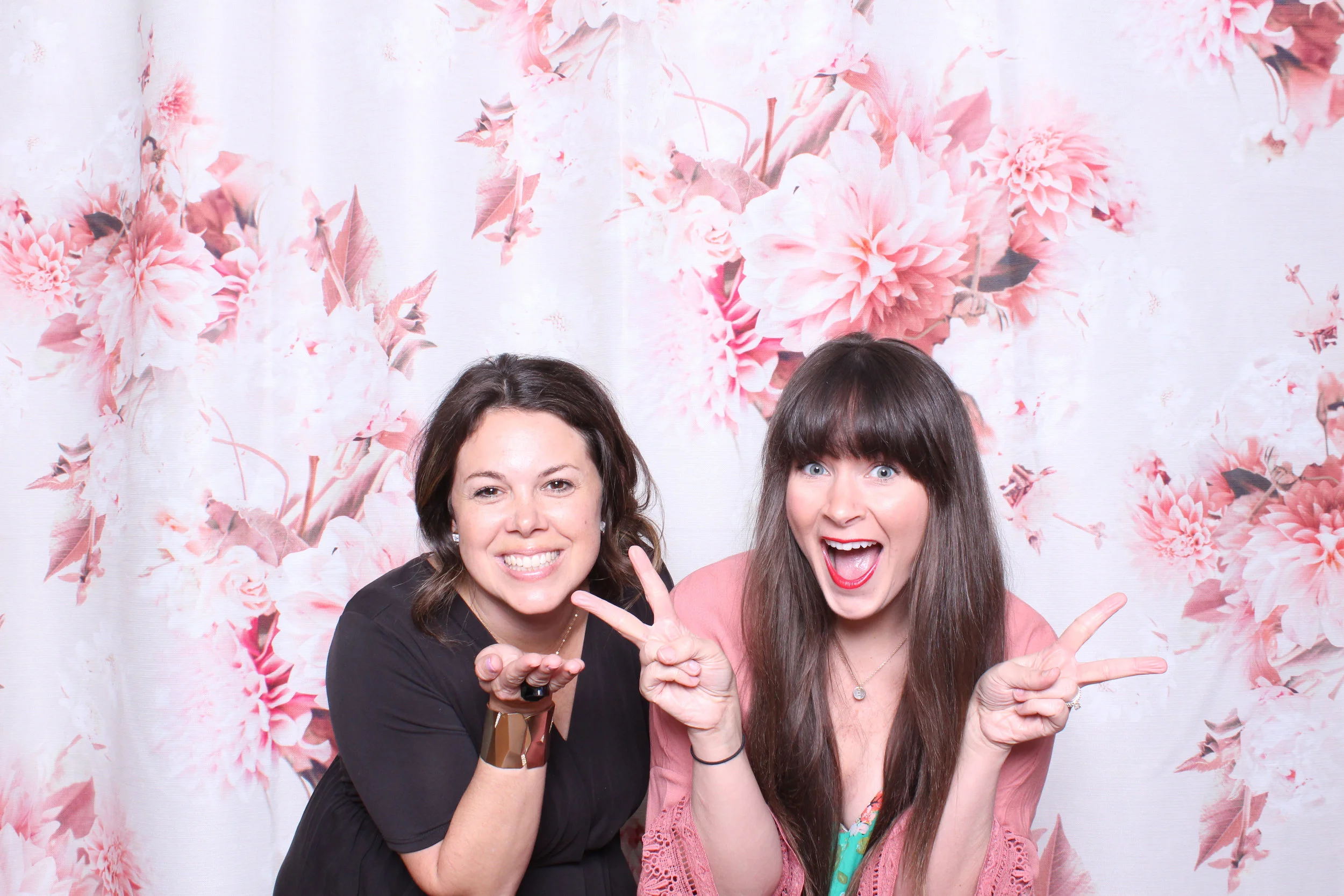 OhHappyDayBooth-TheSchoolofStyling-46.jpg
