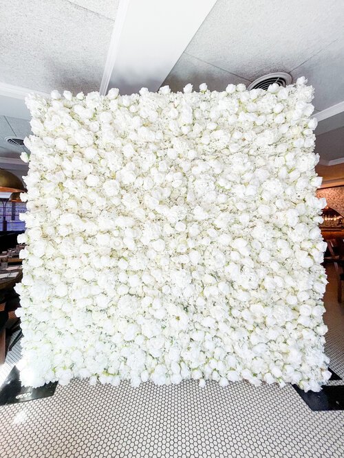 WHITE FLOWER WALL