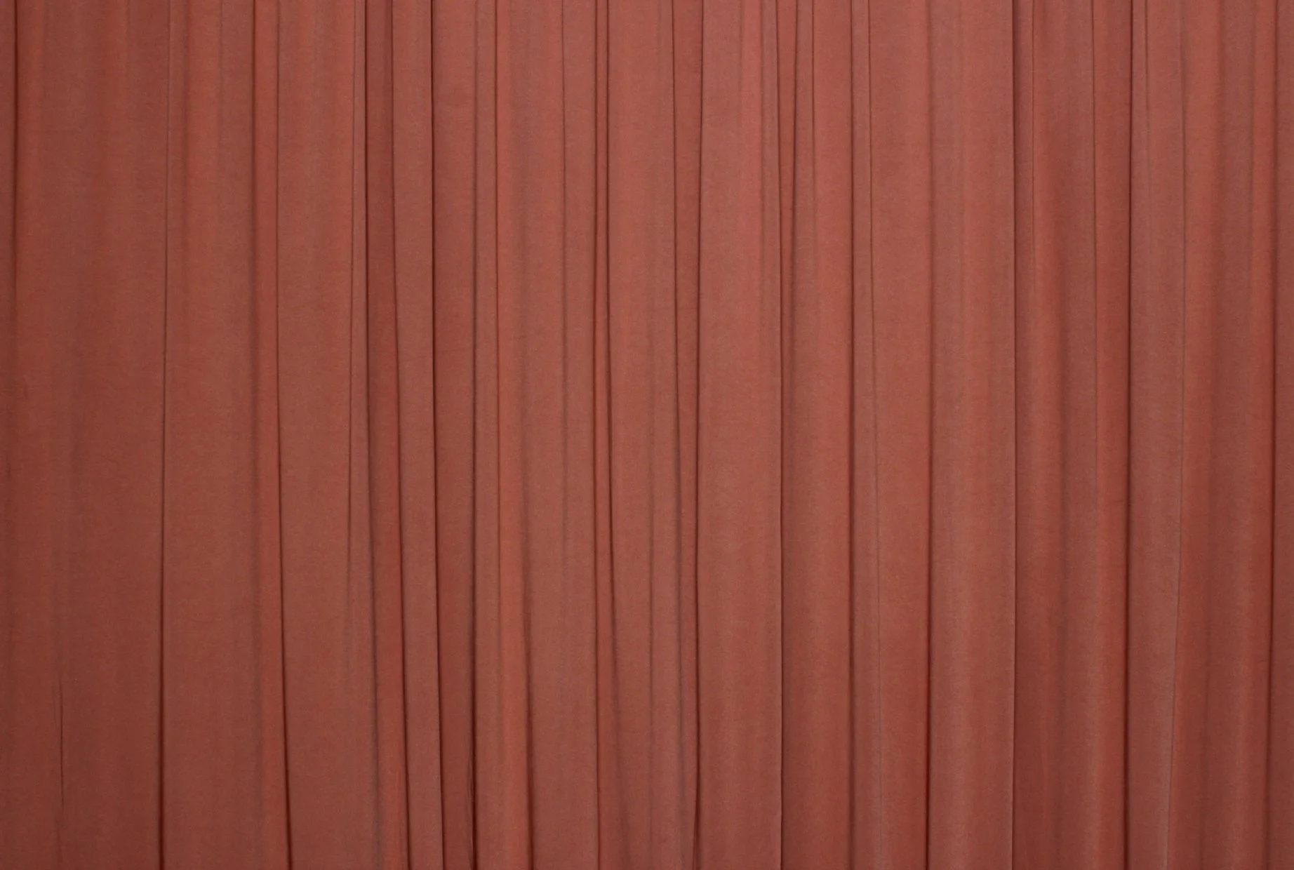 DRAPED RUST