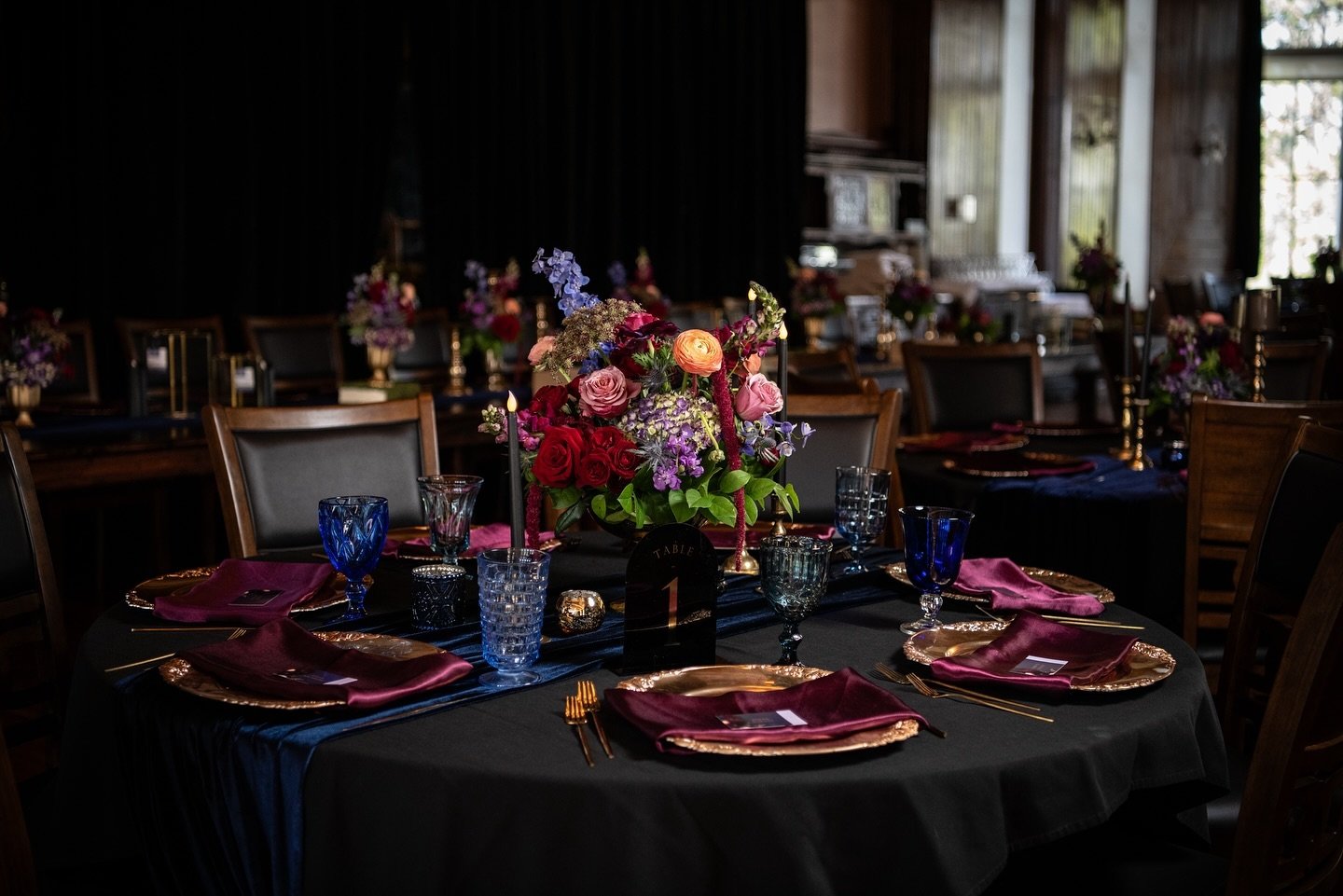 Another look at the amazing work by @vsevents_thevintagesoulevents !