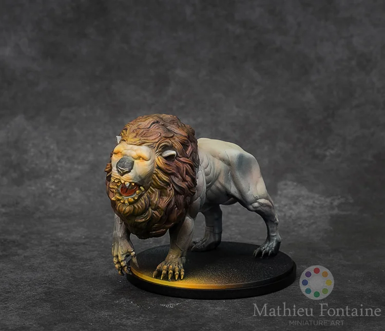 WhiteLion750-01.jpg