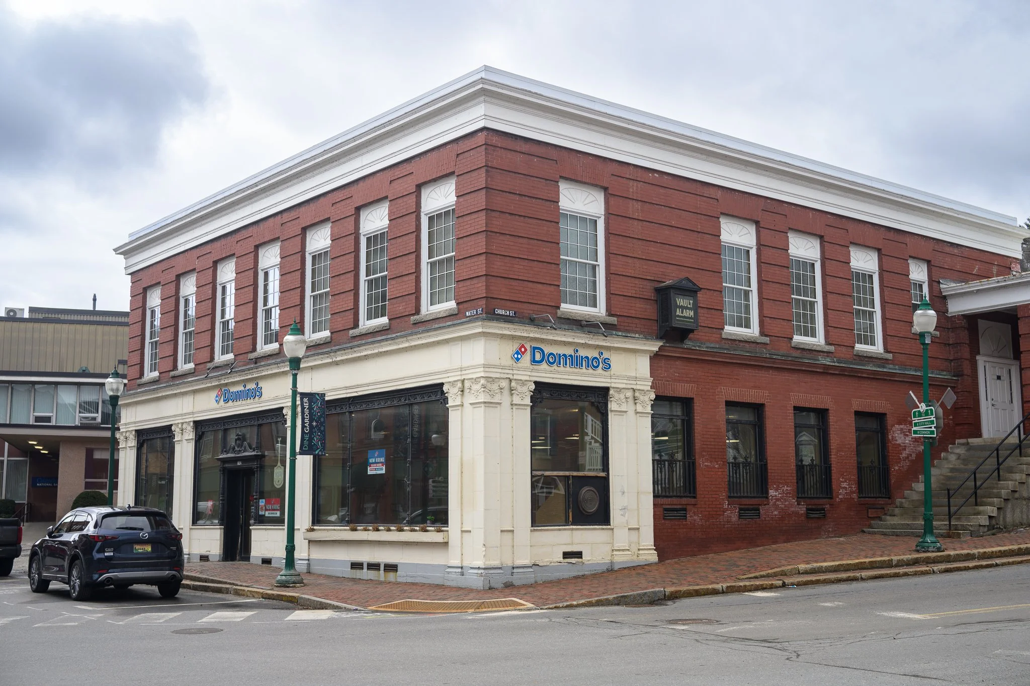 Dominos Gardiner, Maine