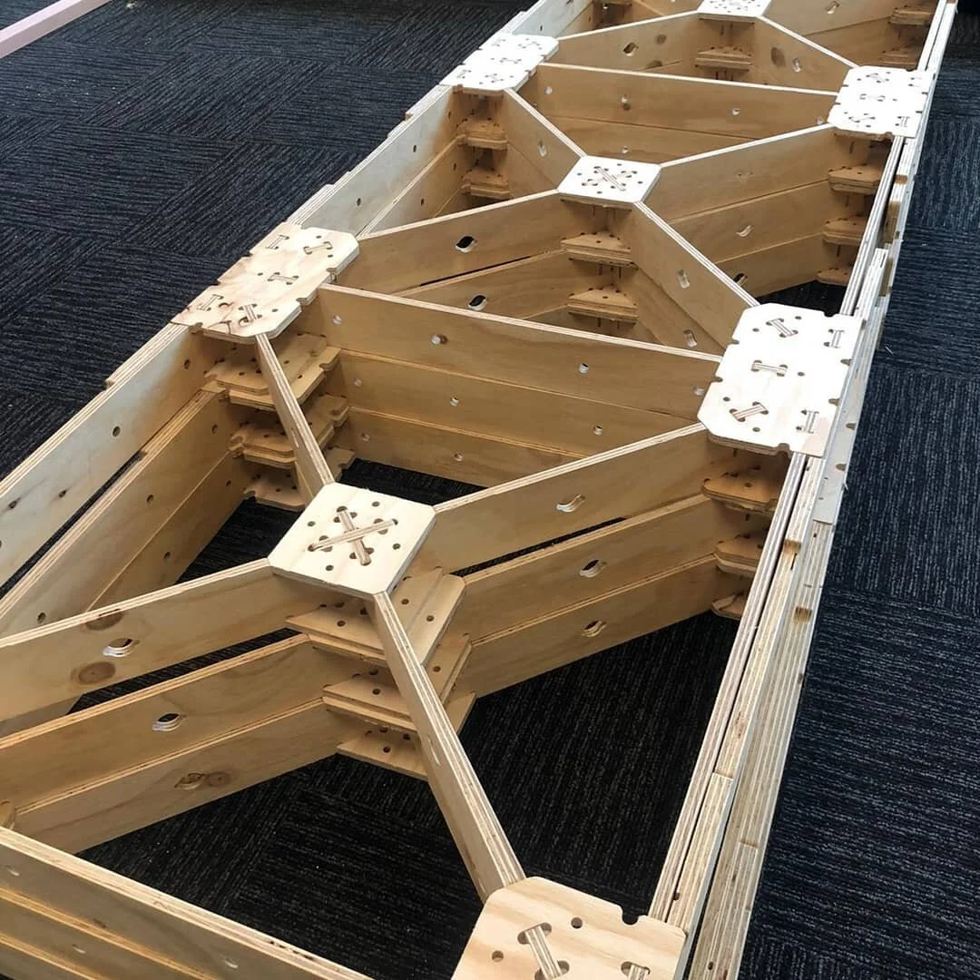 X-Frame's first Australian commercial office fit-out is underway! Using our Series 6 parts more than 70 modular wall panels will be erected in the coming week. This will be our first test of acoustic, whiteboard and polycarbonate linings. Stay tuned for updates! #circulareconomy #waste #archdaily #construction #modular #prefab