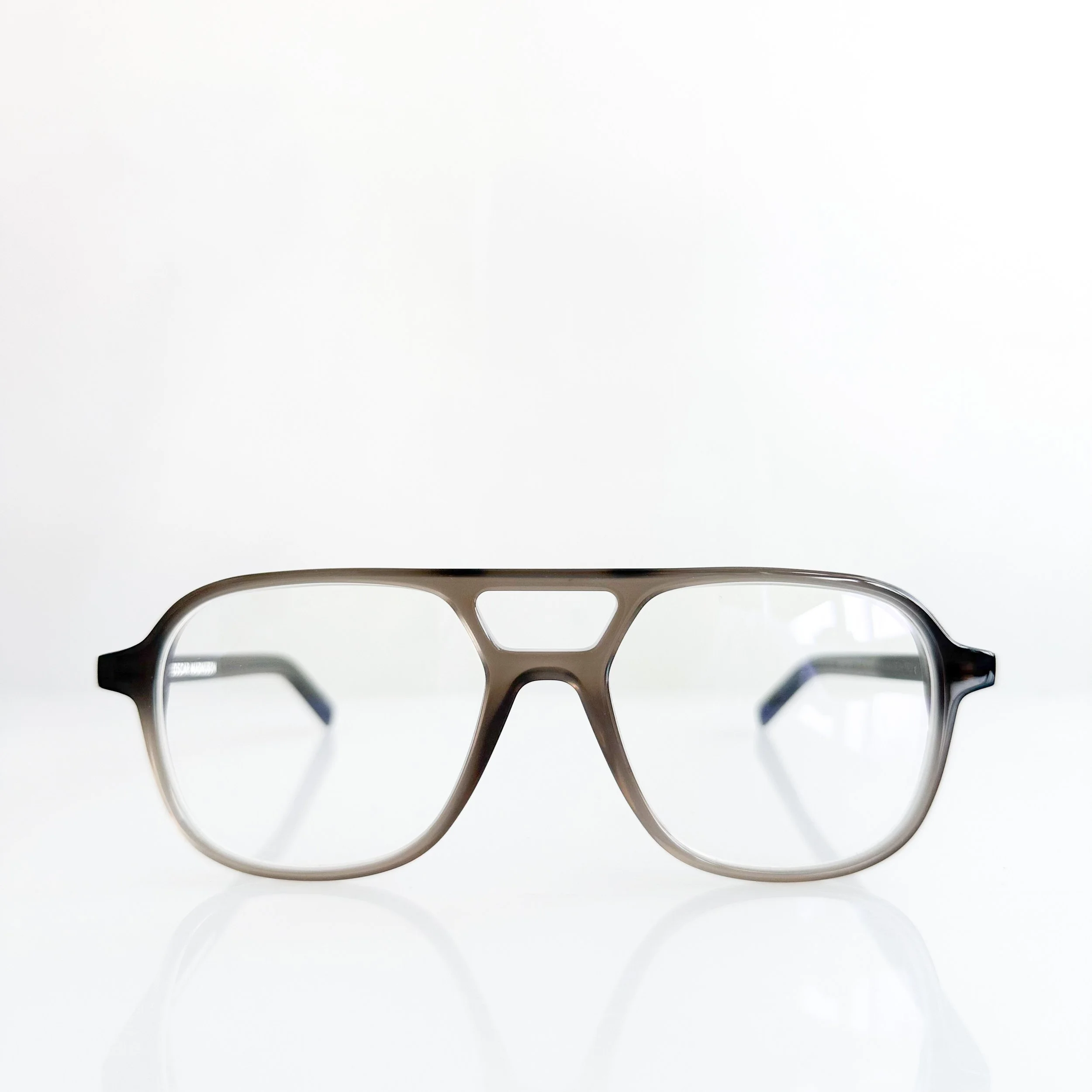 oscar-magnuson-lenny-cloud-grey-plastic-frame-pilot-glasses.jpg