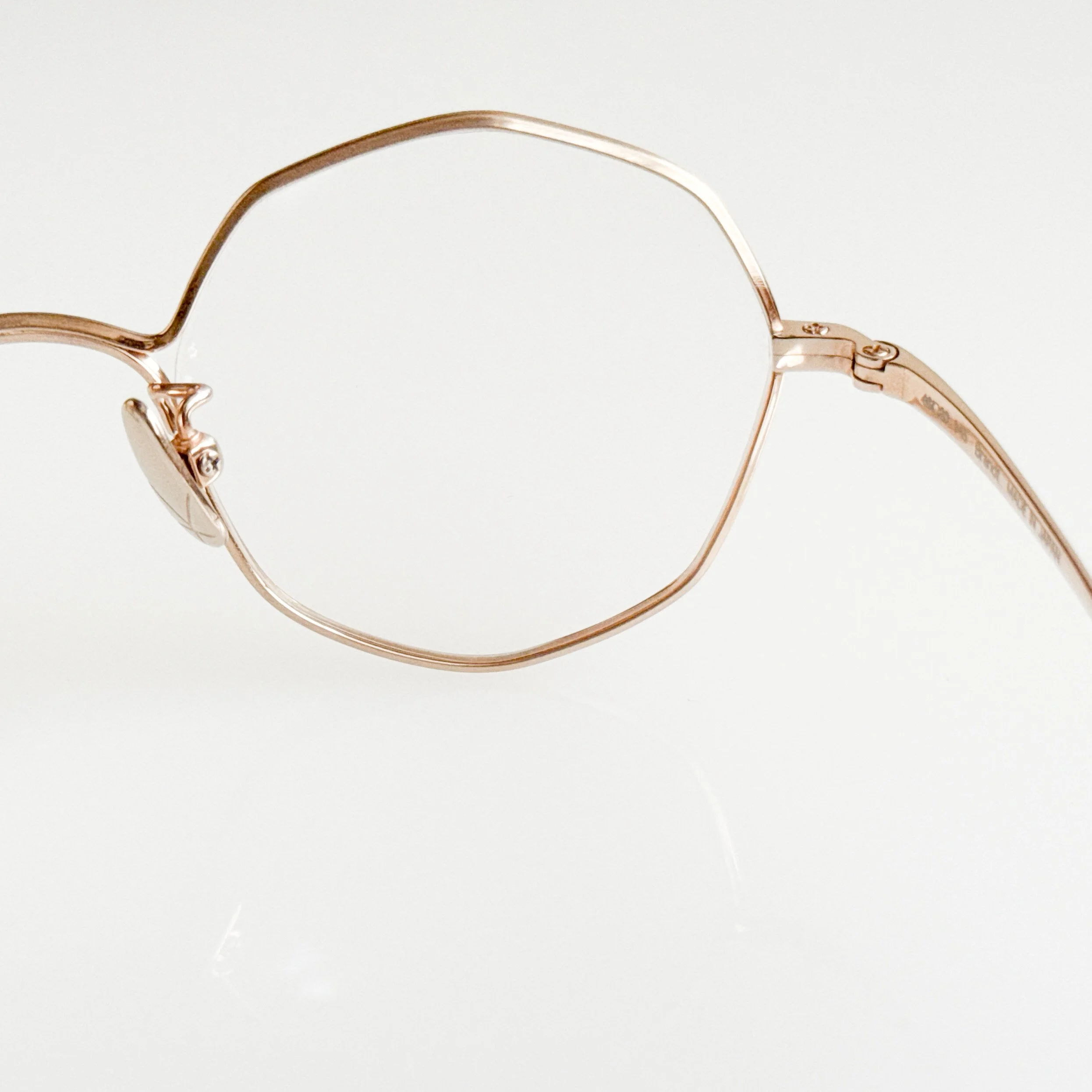 yuichi-toyama-brandt-u-147-col-3-gold-octagonal-glasses-6.jpg