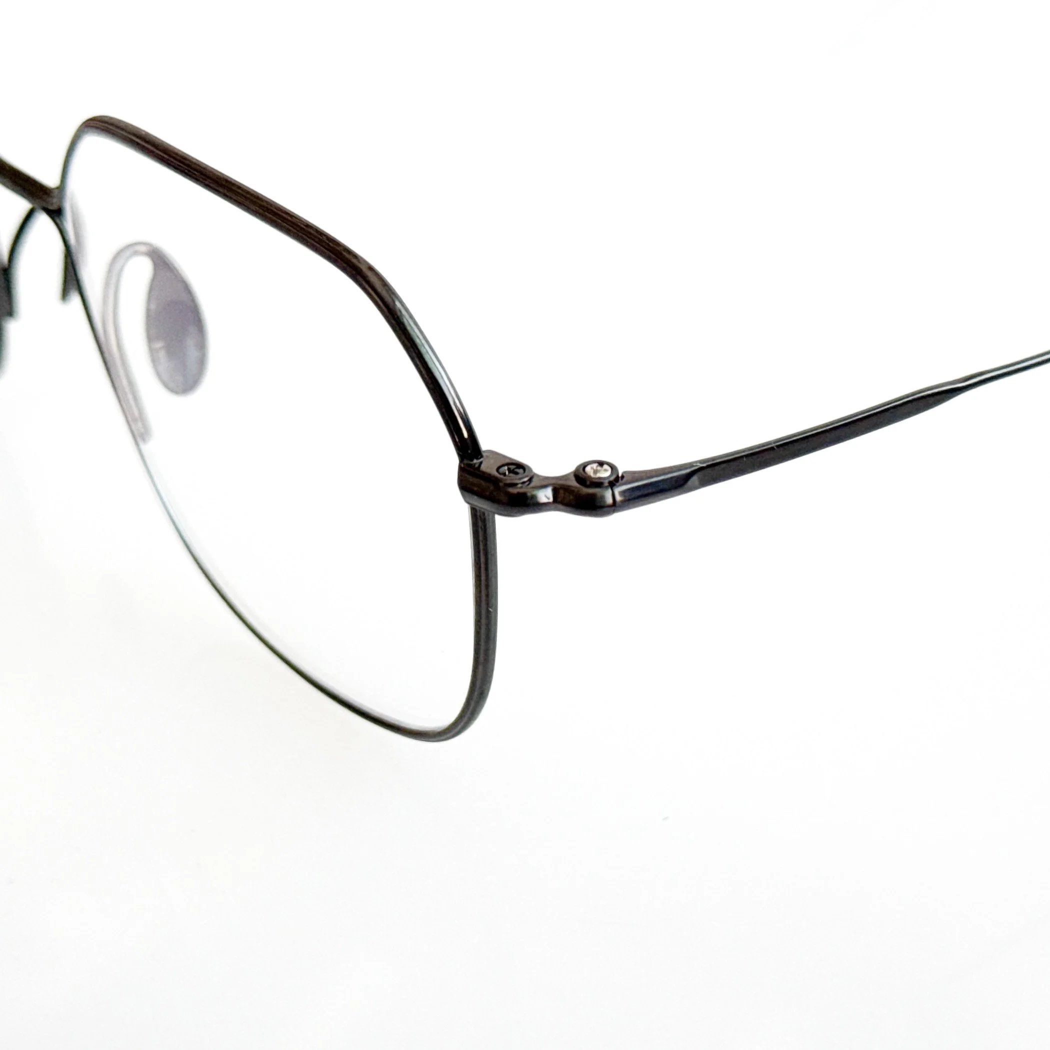 yuichi-toyama-gyorgy-u-168-col-4-minimalist-titanium-glasses-5.jpg