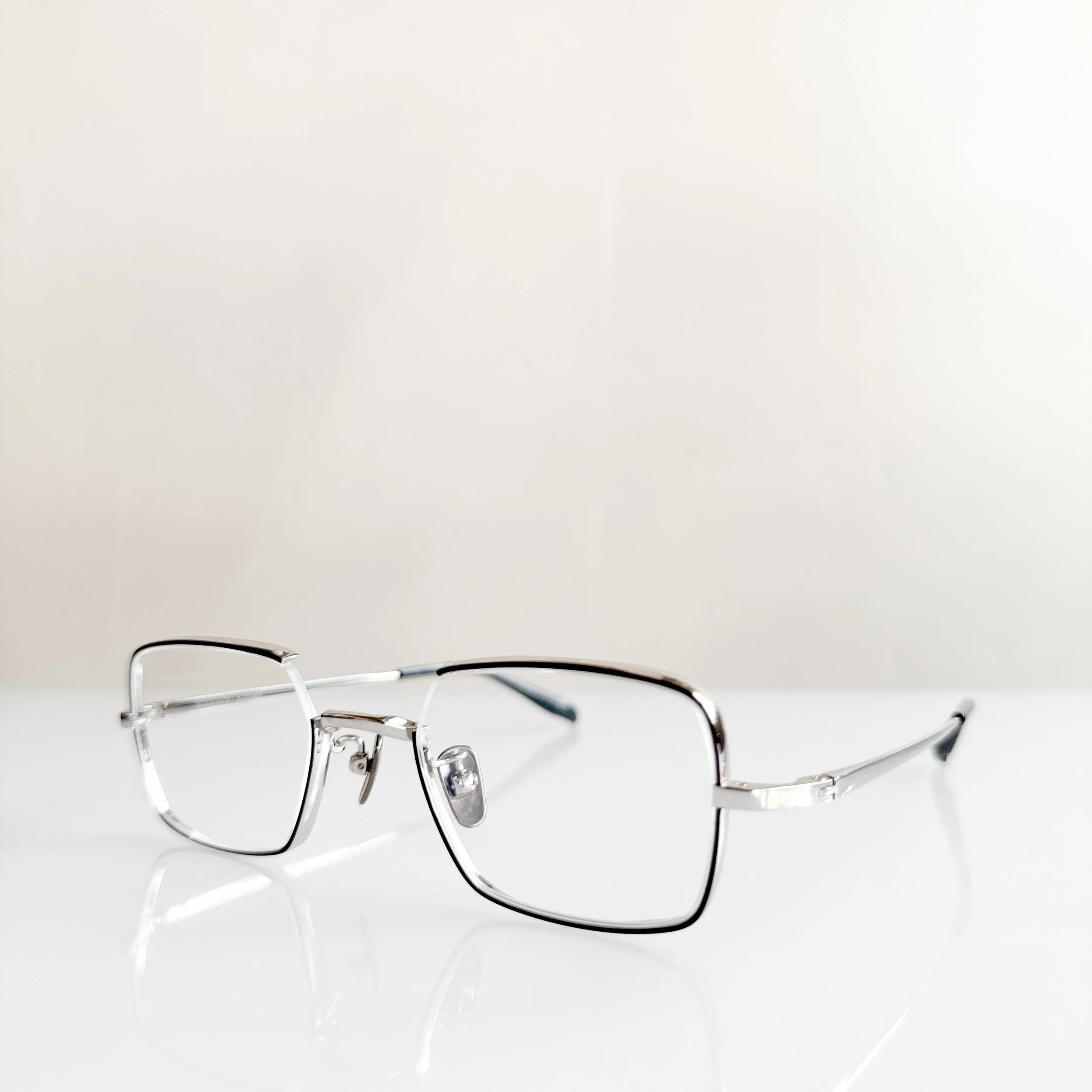yoshinori-aoyama-ya-024-col-02-silver-black-japanese-frames-2.jpg