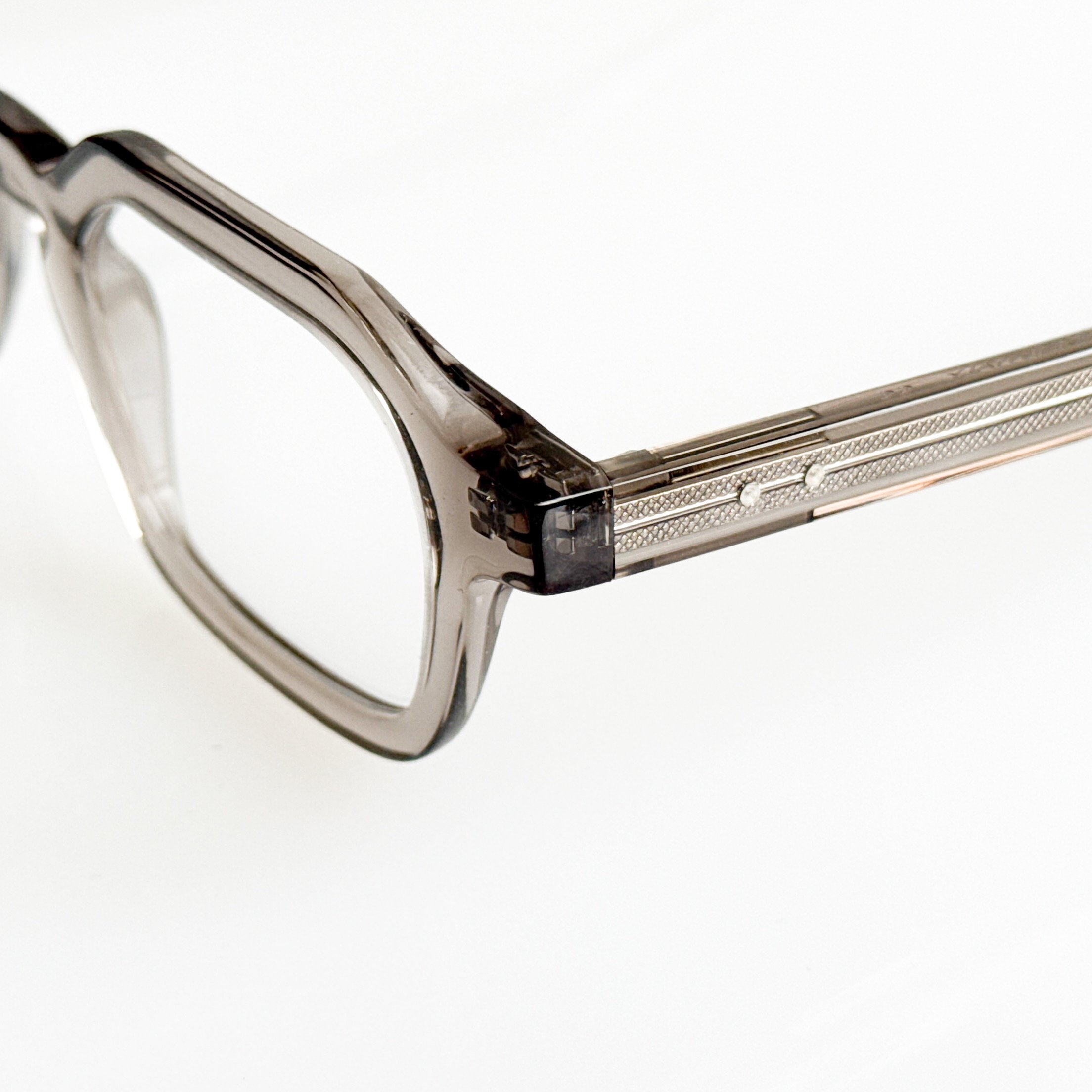 oscar-magnuson-andre-om2-warm-grey-best-optical-lab-chicago-5.jpg