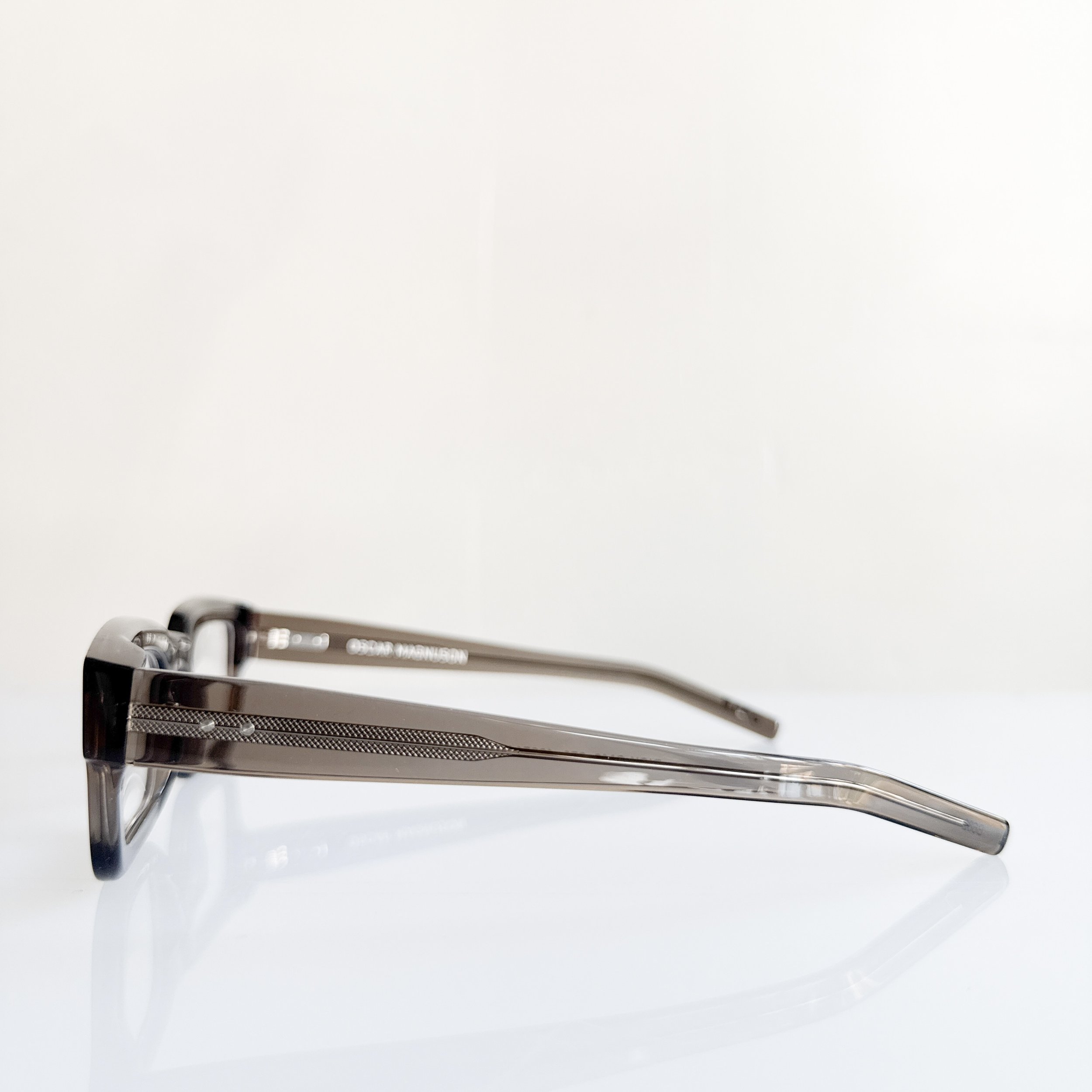 oscar-magnuson-rick-om6-smoke-wide-rectangle-glasses-men-3.jpg