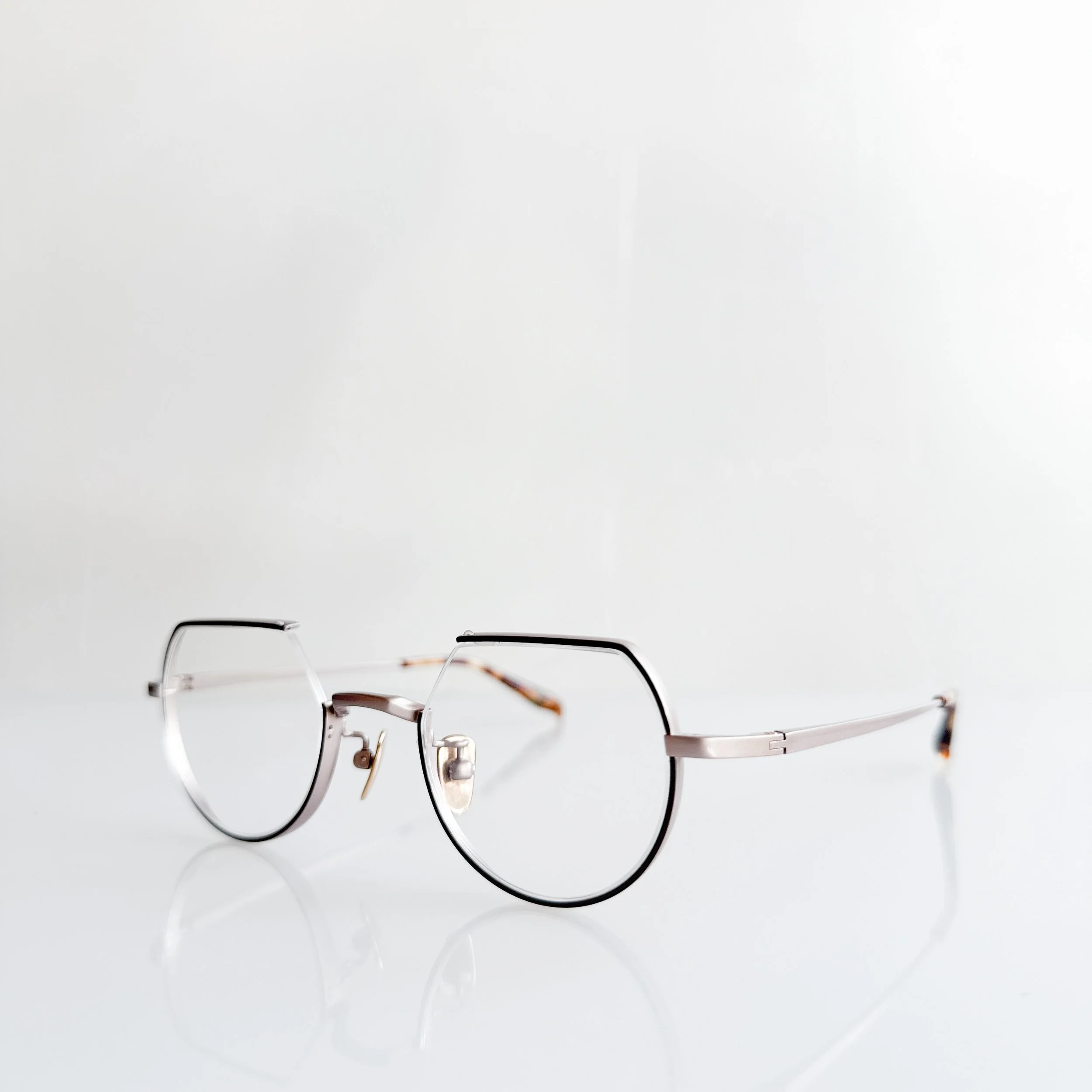 yoshinori-aoyama-ya-022-col-2-brown-beige-matte-gold-glasses-2.jpg