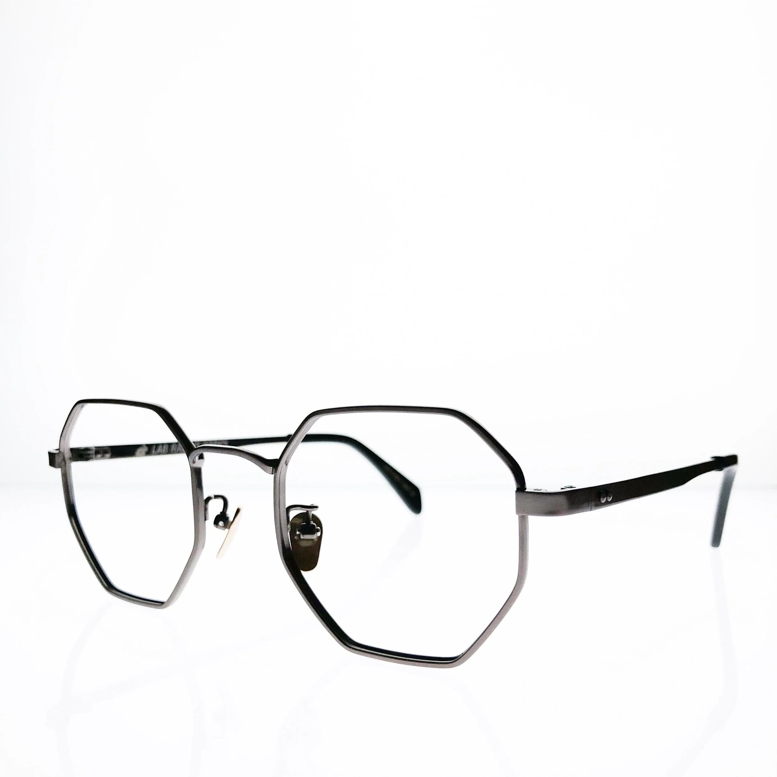 lab-rabbit-avec-gun-metal-vintage-style-frames-eyeglasses-2.JPEG