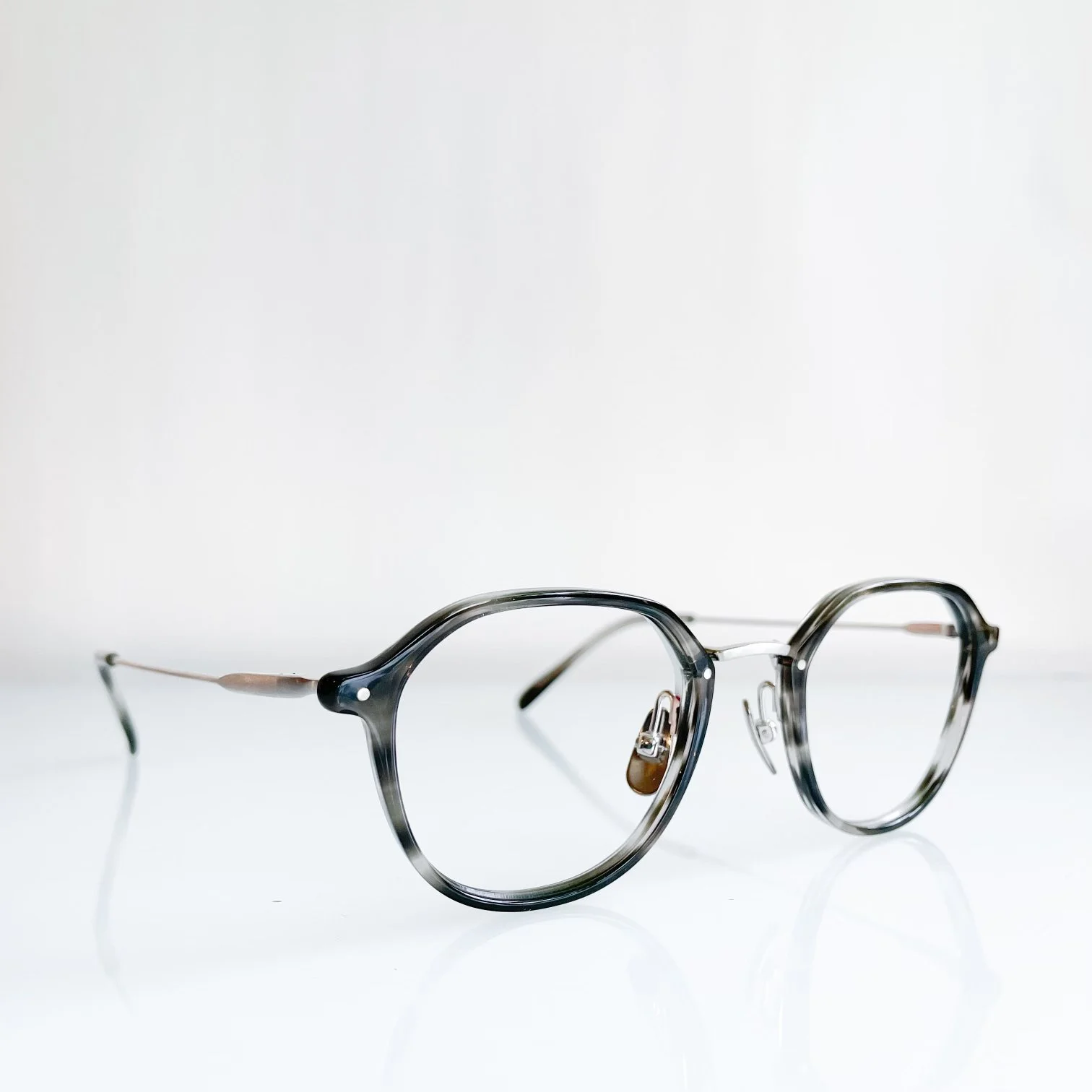 yellows-plus-clark-gray-turtle-silver-c434-glasses-madness-2.jpeg