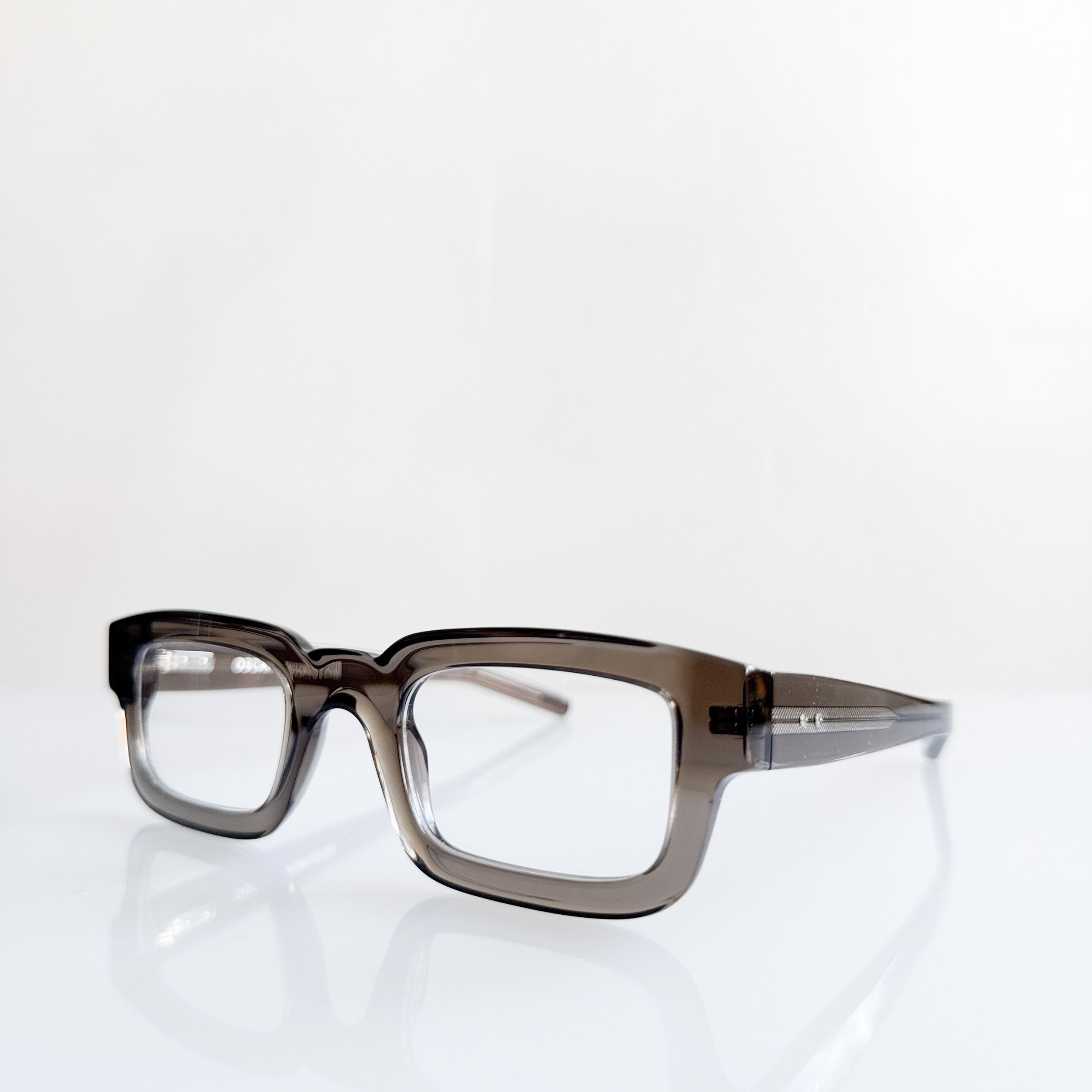 oscar-magnuson-rick-om6-smoke-wide-rectangle-glasses-men-2.jpg